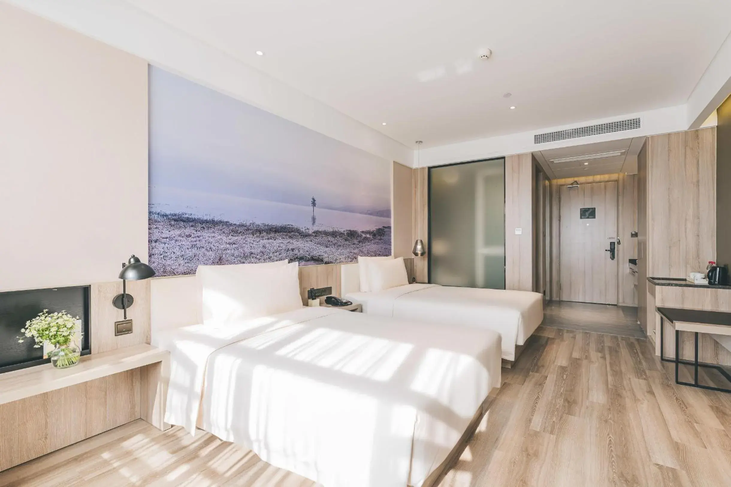 Photo of the whole room, Bed in Atour Hotel Ningbo Airport Yinzhou Avenue Photo of the whole room, Bed in Atour Hotel Ningbo Airport Yinzhou Avenue