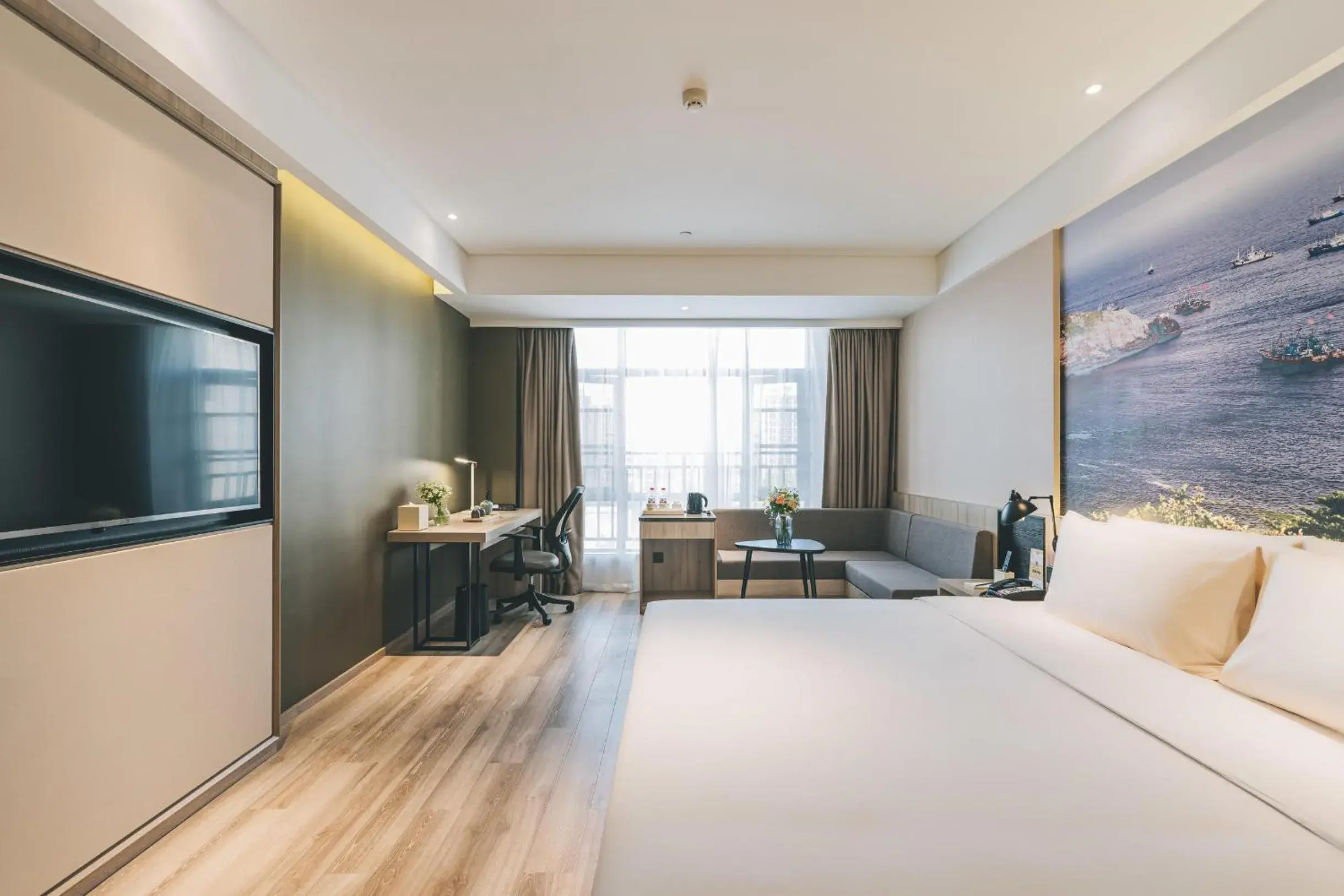 Photo of the whole room, Bed in Atour Hotel Ningbo Airport Yinzhou Avenue Photo of the whole room, Bed in Atour Hotel Ningbo Airport Yinzhou Avenue