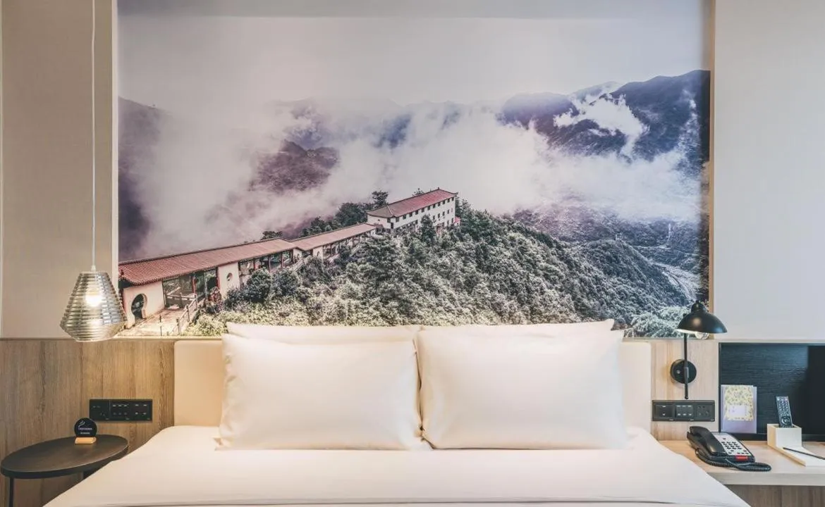 Bed in Atour Hotel Ningbo Airport Yinzhou Avenue