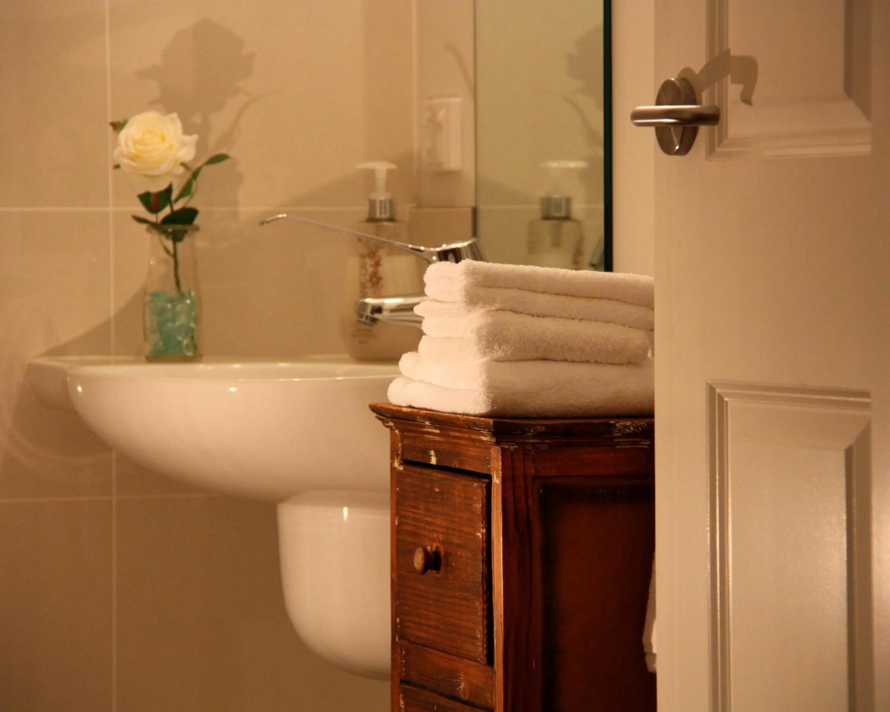 Bathroom in Marysville Garden Cottages