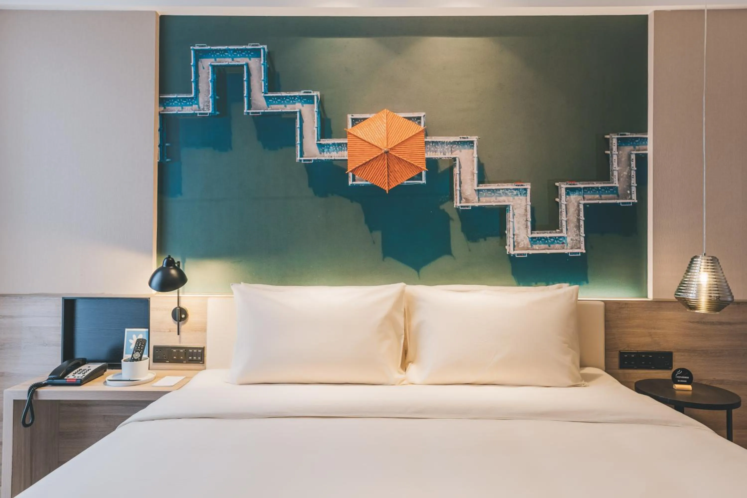 Photo of the whole room, Bed in Atour Hotel (Puning High Speed Railway Station)