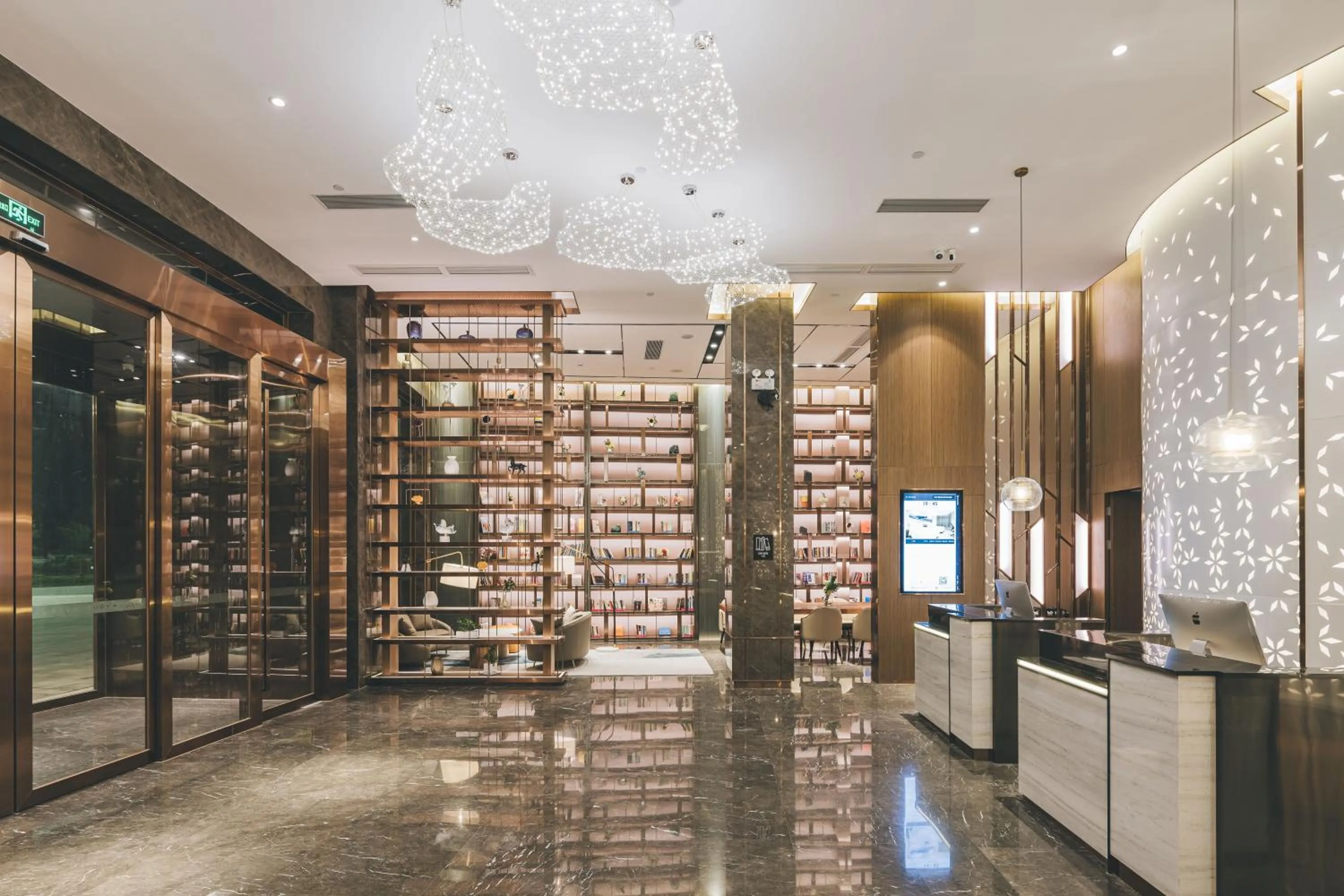 Lobby or reception in Atour Hotel (Puning High Speed Railway Station)