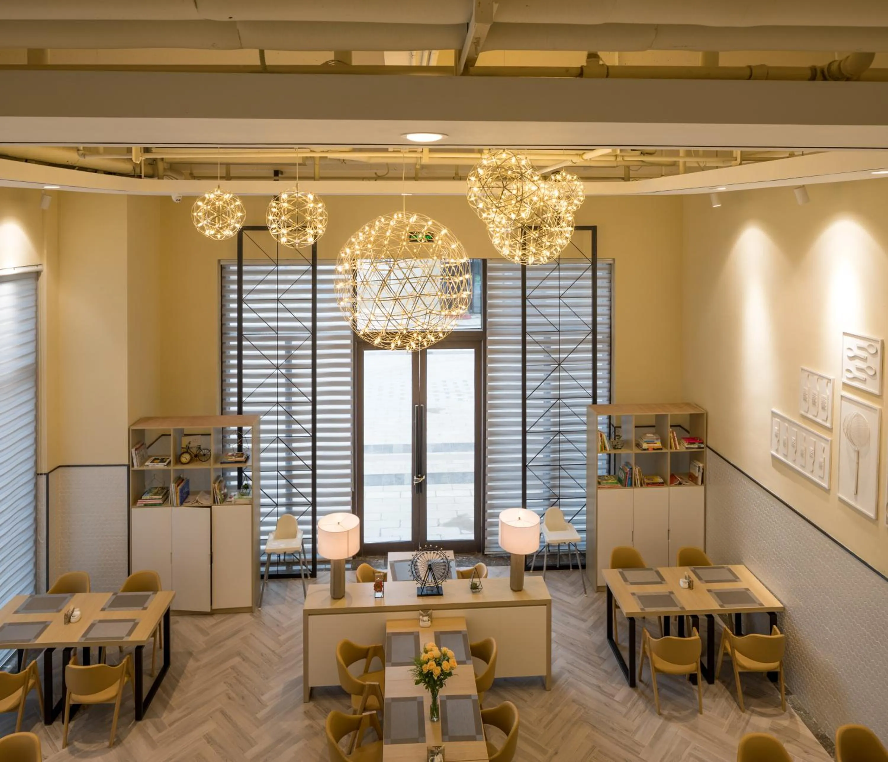 Restaurant/places to eat in Atour Hotel Hangzhou Binjiang Jiangling Road