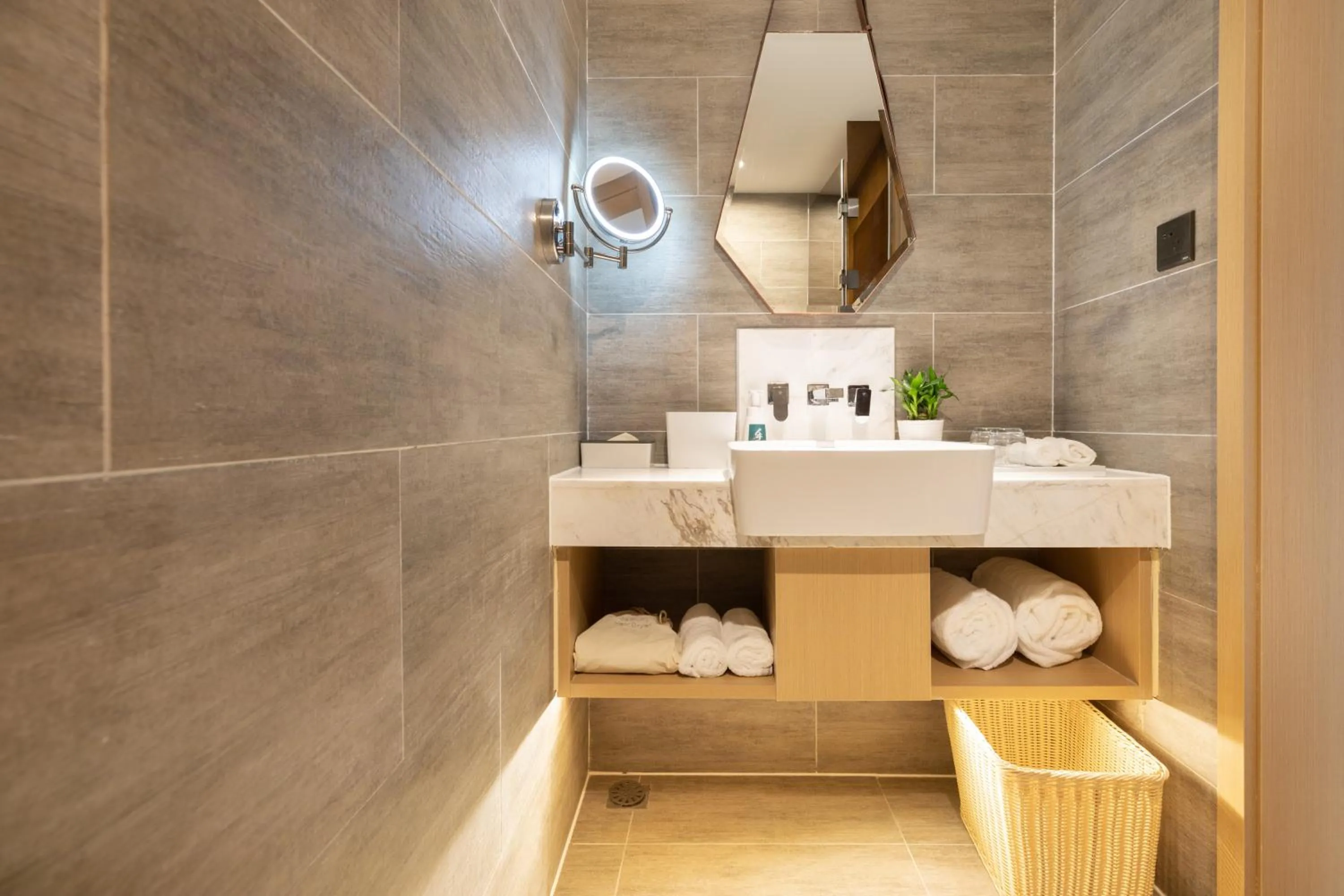 Bathroom in Atour Hotel (Wuhan Qingshan Peace Park)