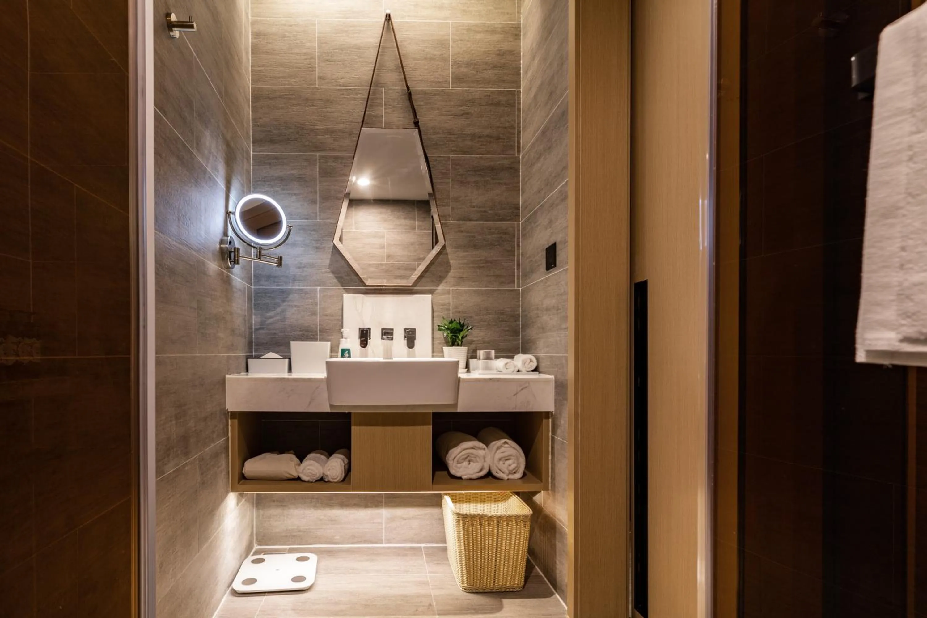 Shower in Atour Hotel (Wuhan Qingshan Peace Park)