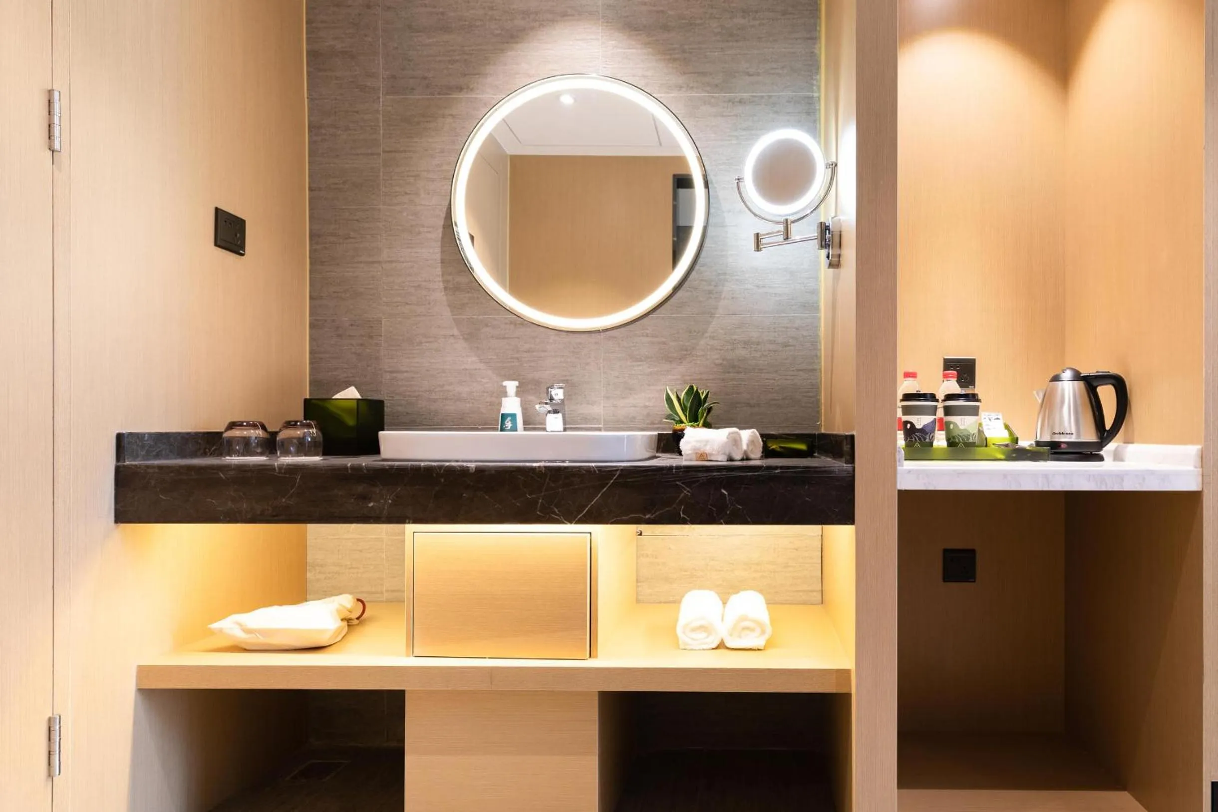 Atour Light Hotel (Wuhan Wuchang Railway Station)