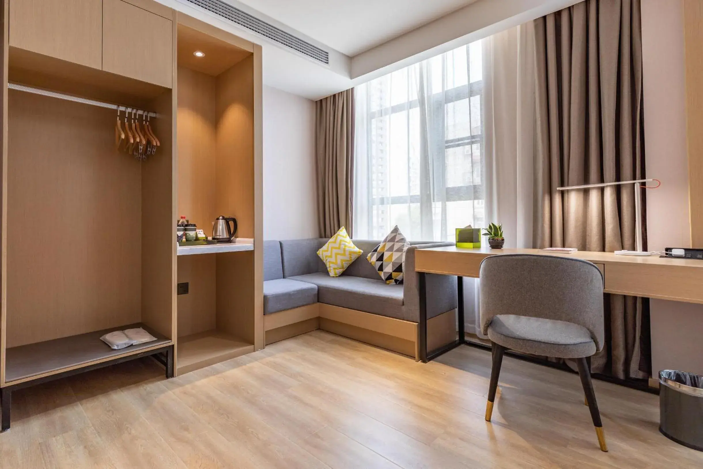 Atour Light Hotel (Wuhan Wuchang Railway Station) Atour Light Hotel (Wuhan Wuchang Railway Station)