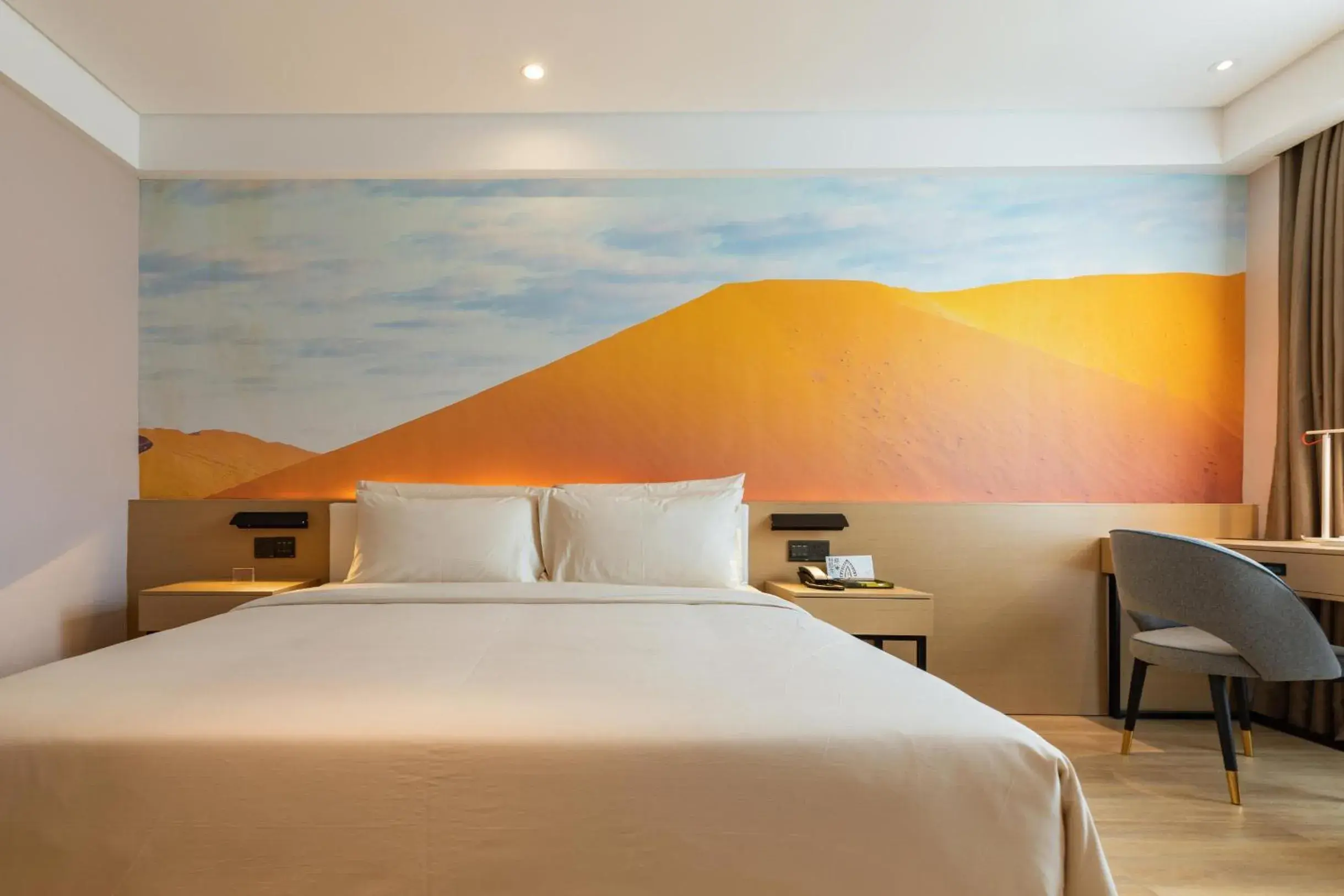 Bed in Atour Light Hotel (Wuhan Wuchang Railway Station) Bed in Atour Light Hotel (Wuhan Wuchang Railway Station)