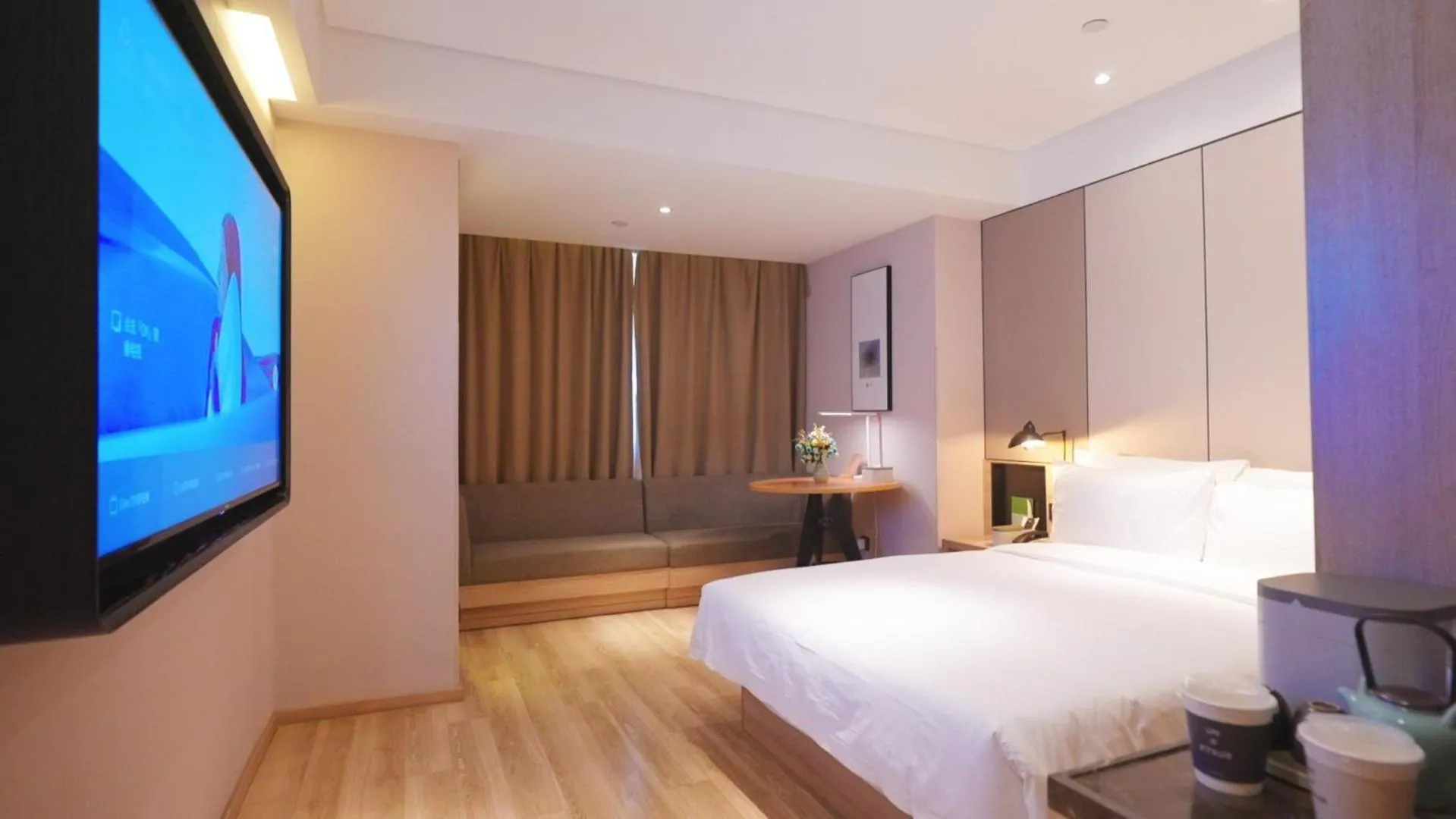 Bed in Atour Hotel High Speed Railway North Station Zibo Hi tech Zone