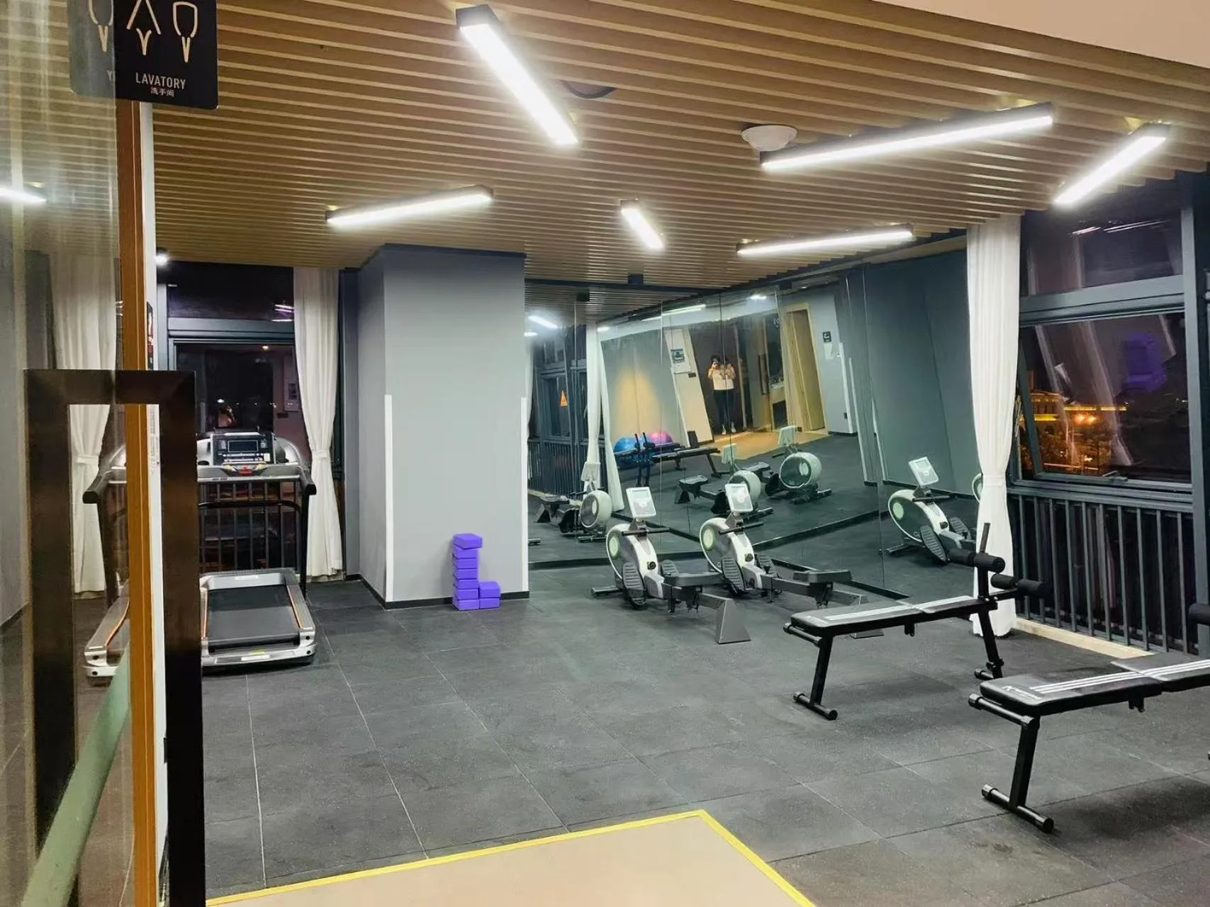 Fitness centre/facilities in Atour Hotel Suzhou Industrial Park Fashion Stage Outlets