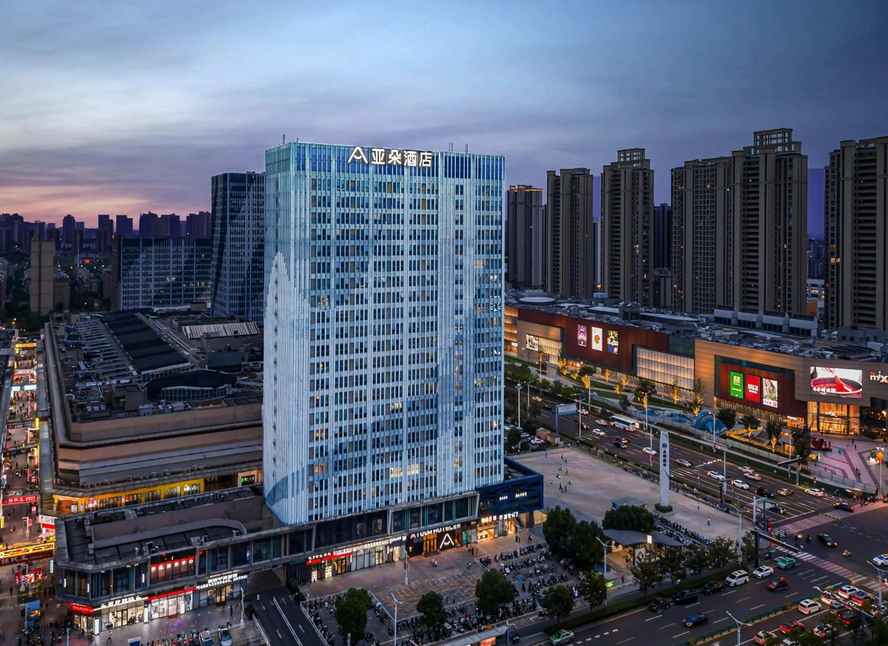 Property building in Atour Hotel (Suzhou Wujiang Wuyue Plaza)
