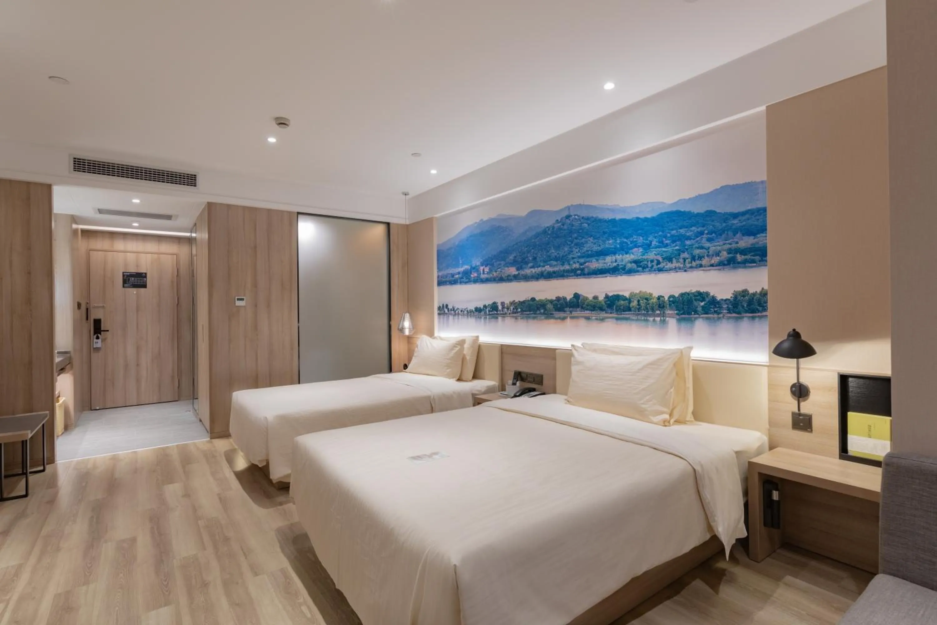Property building, Bed in Atour Hotel (Suzhou Wujiang Wuyue Plaza)