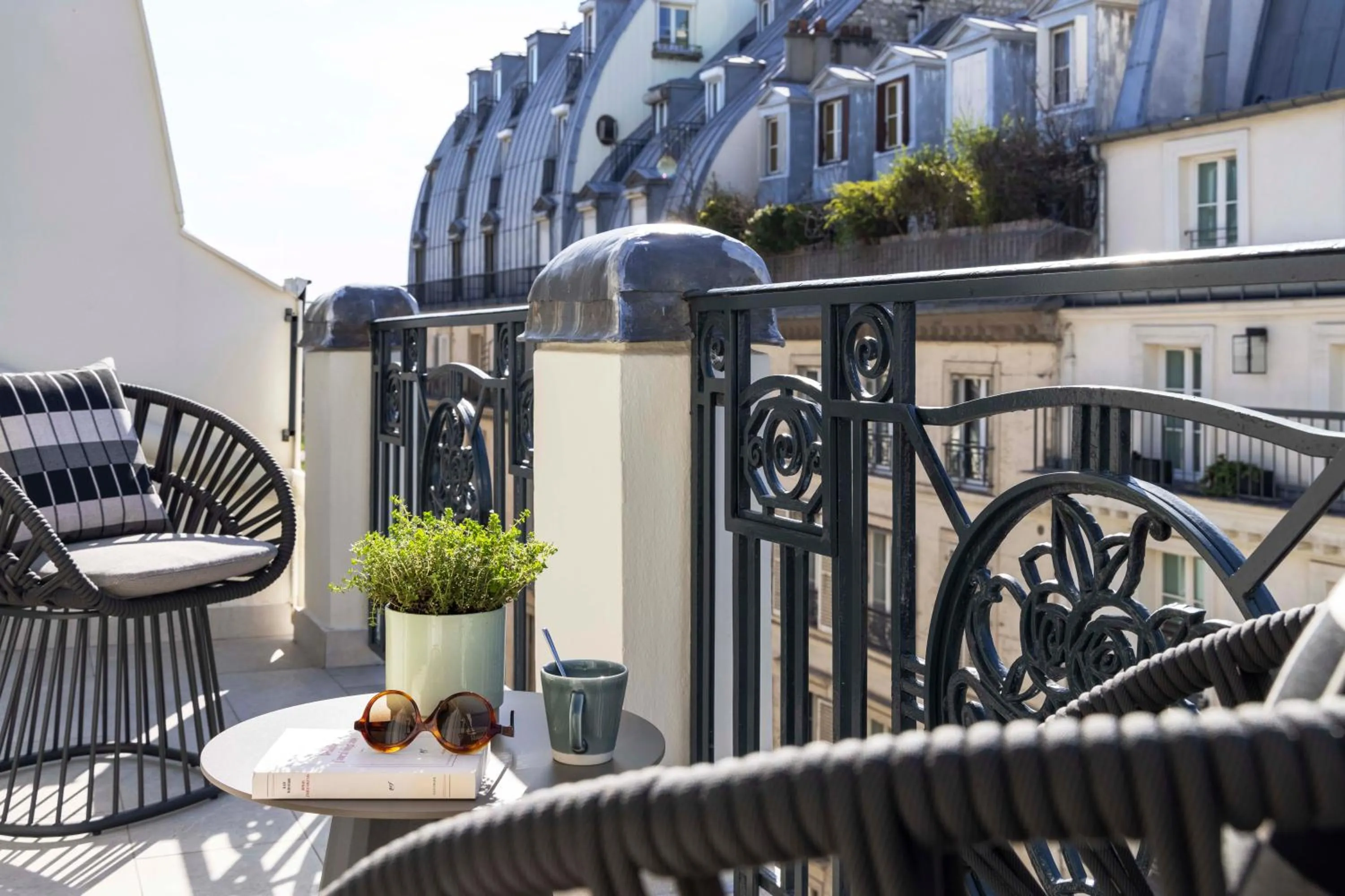 Balcony/Terrace in Hotel Louvre Montana