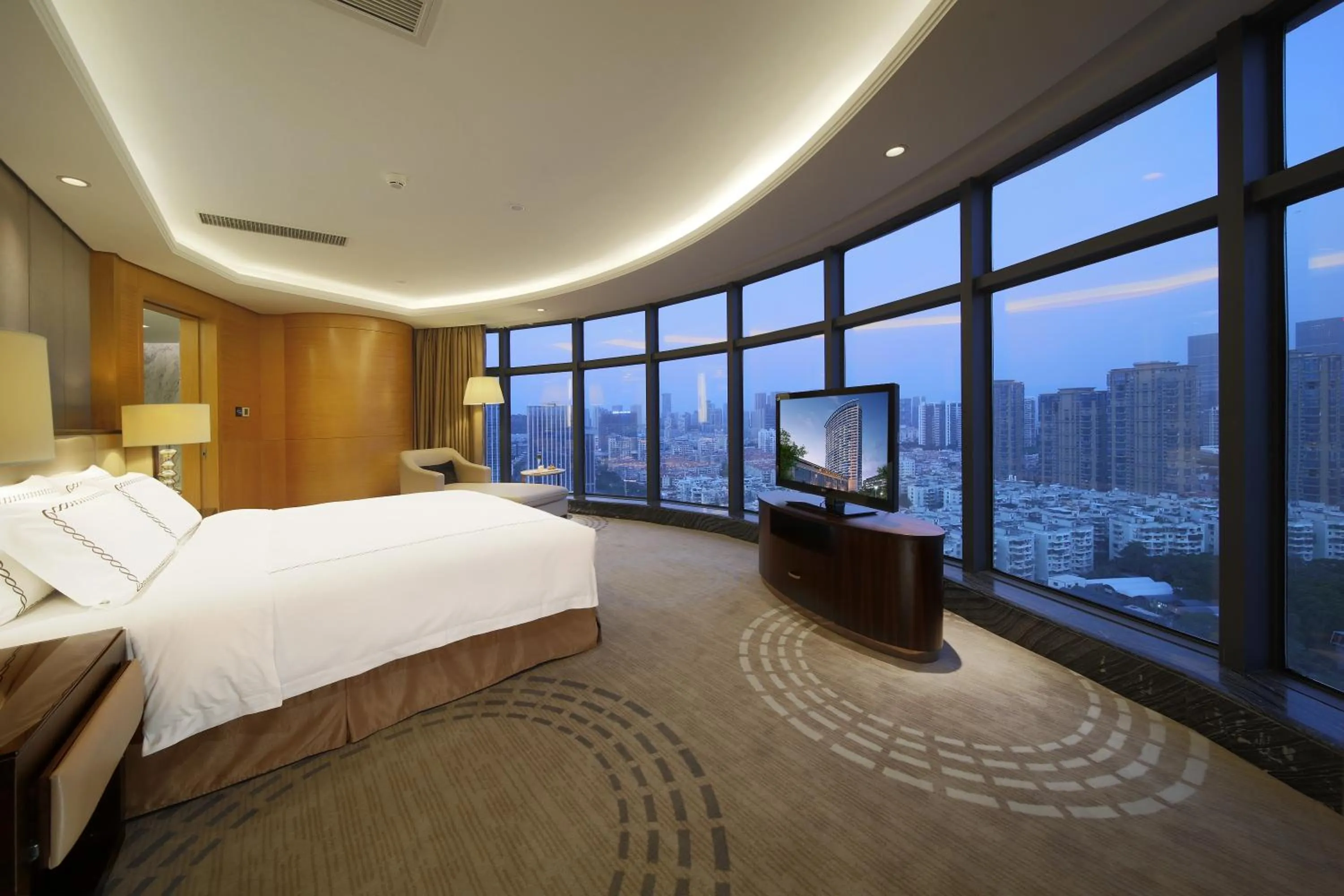 Deluxe Suite with Sea View in Xiamen Mingfa International Hotel