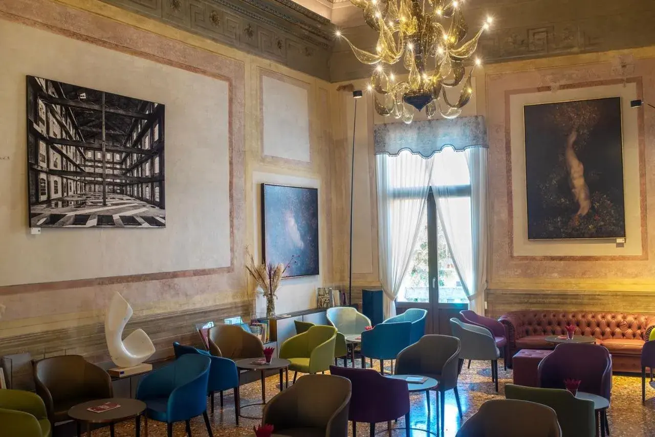 Lounge or bar in Hotel Aquarius Venice - Ascend Collection Lounge or bar in Hotel Aquarius Venice - Ascend Collection