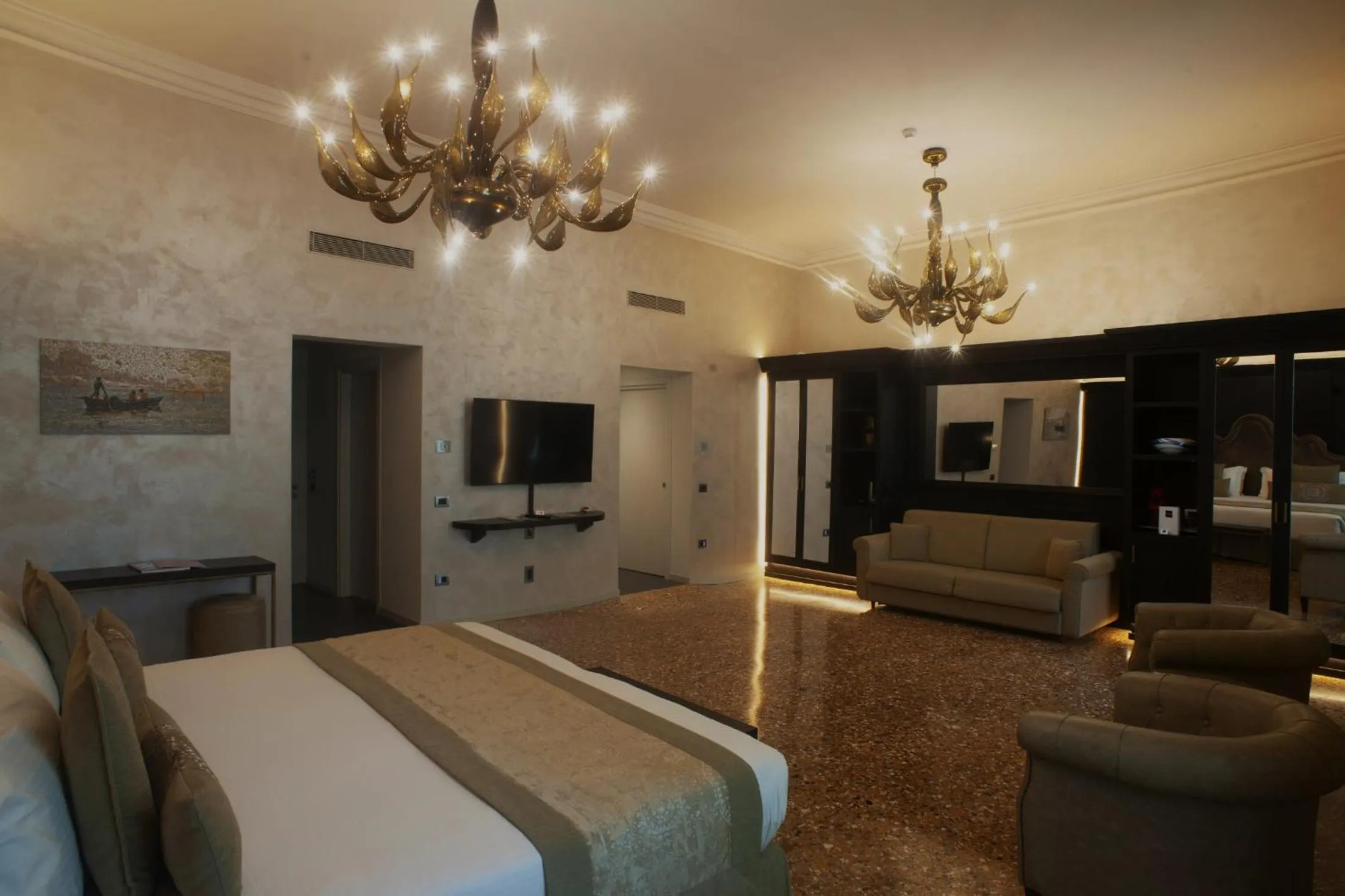 Bed in Hotel Aquarius Venice - Ascend Collection