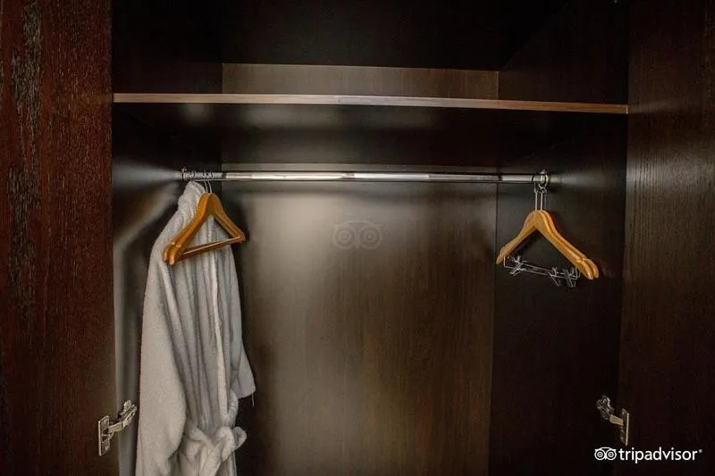 wardrobe in Mark Inn Hotel Deira