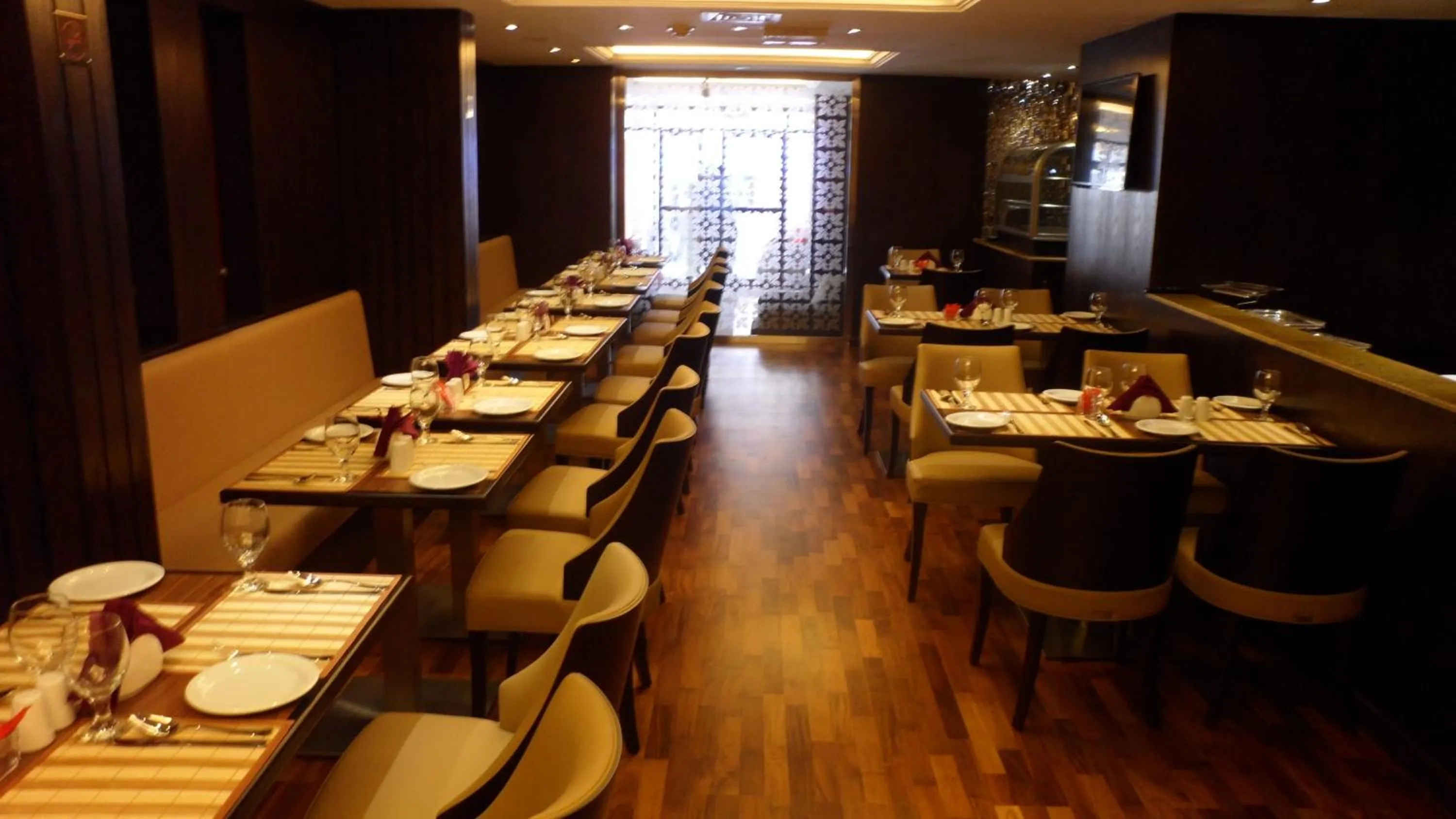 Restaurant/places to eat in Mark Inn Hotel Deira