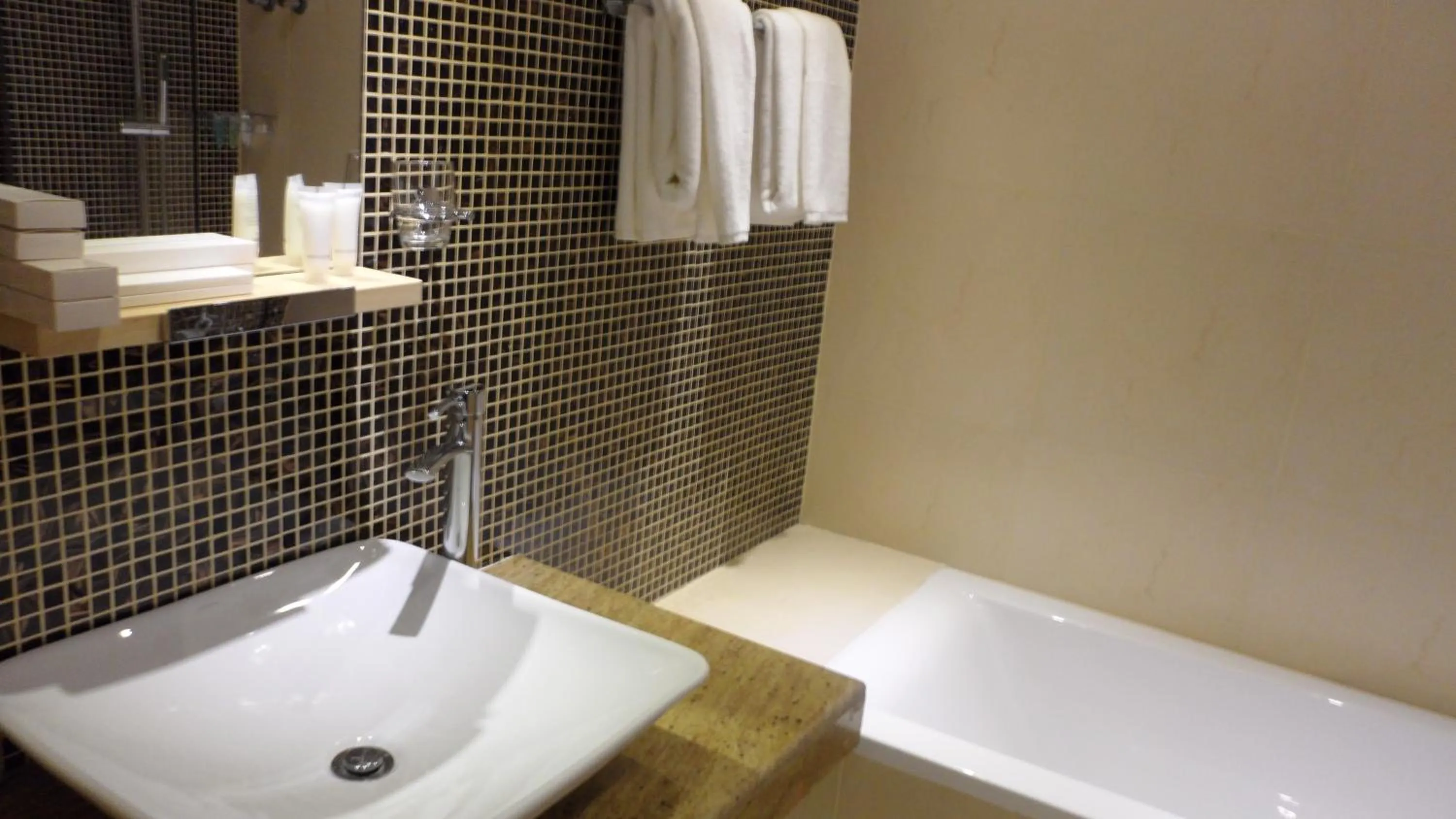 Bathroom in Mark Inn Hotel Deira