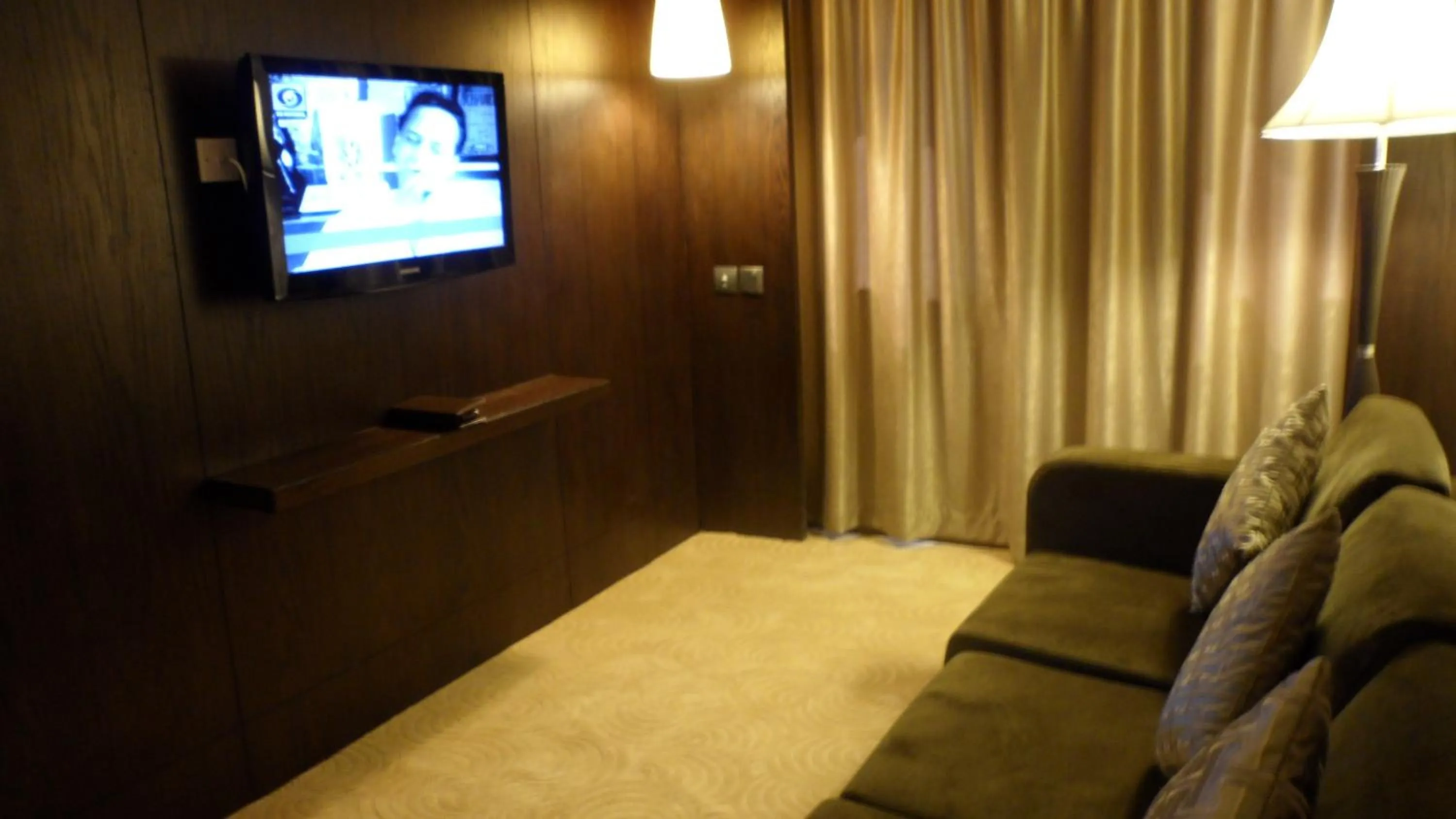 TV and multimedia in Mark Inn Hotel Deira