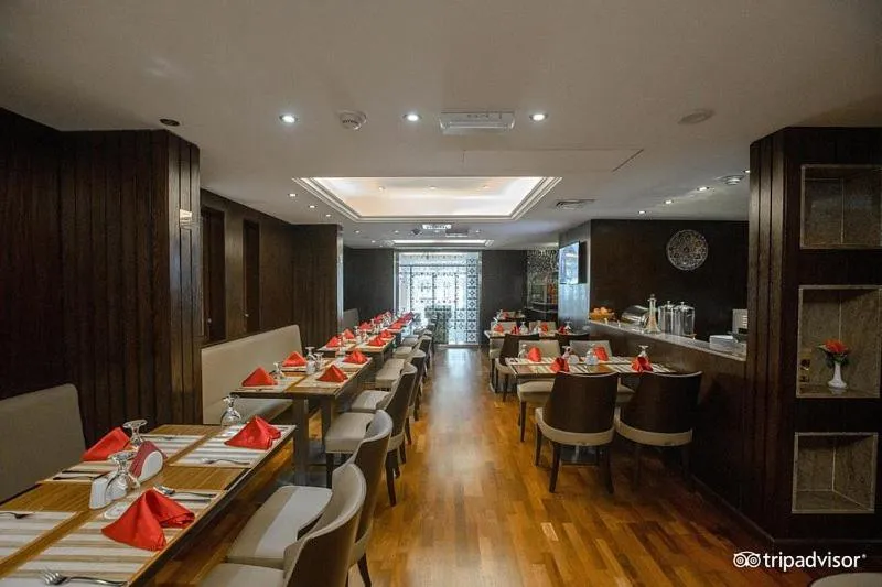 Restaurant/places to eat in Mark Inn Hotel Deira