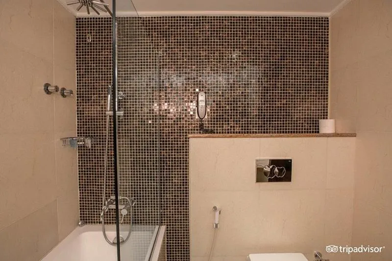 Bathroom in Mark Inn Hotel Deira
