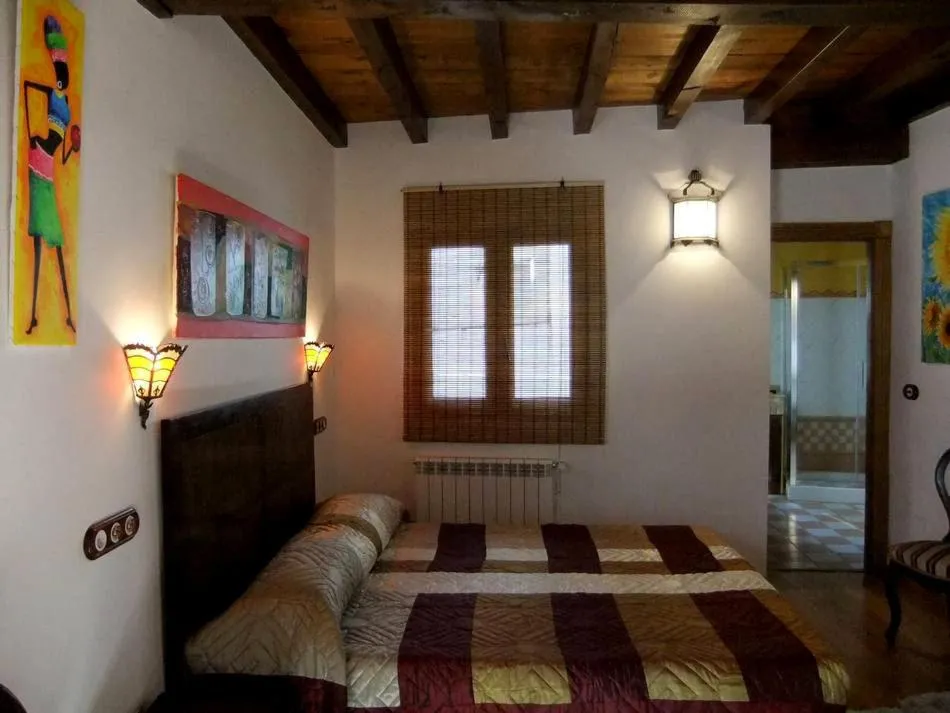 Bed in Pensión Alfin