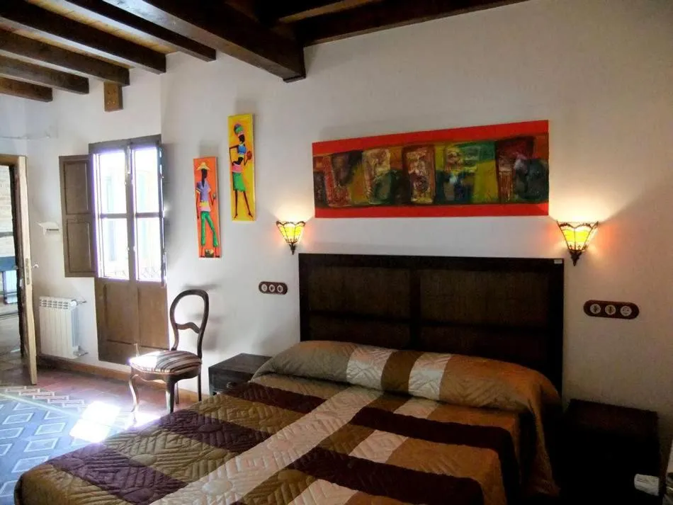 View (from property/room), Bed in Pensión Alfin