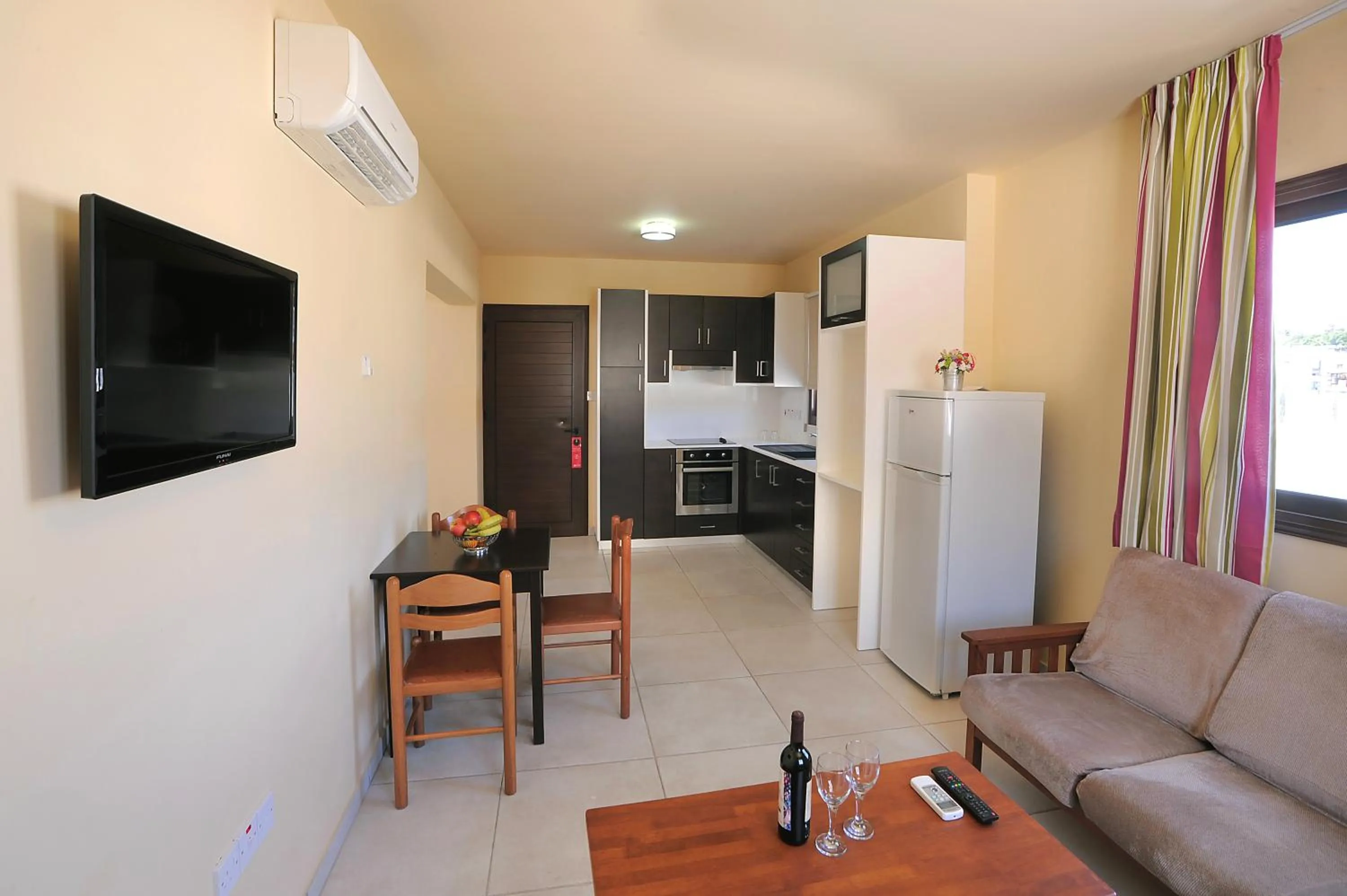 Living room in Nelia Gardens