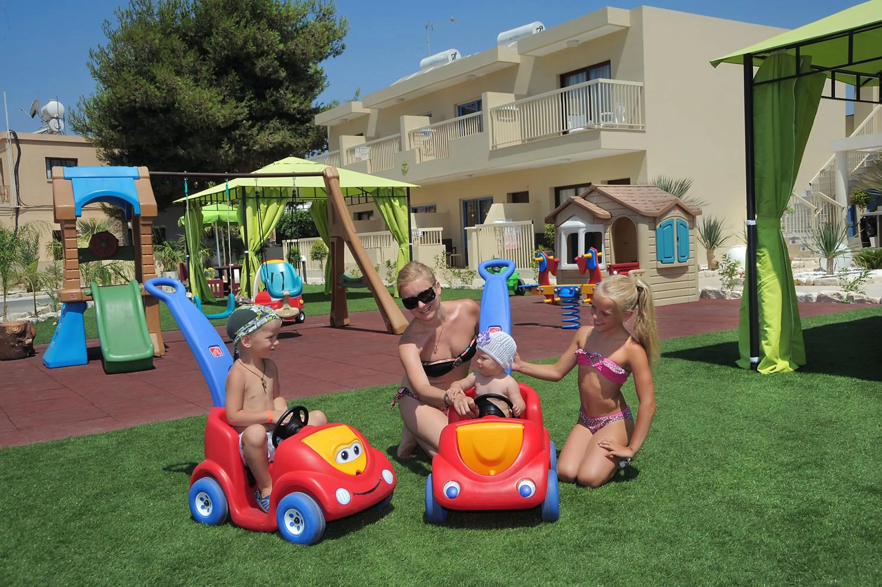 Children play ground in Nelia Gardens