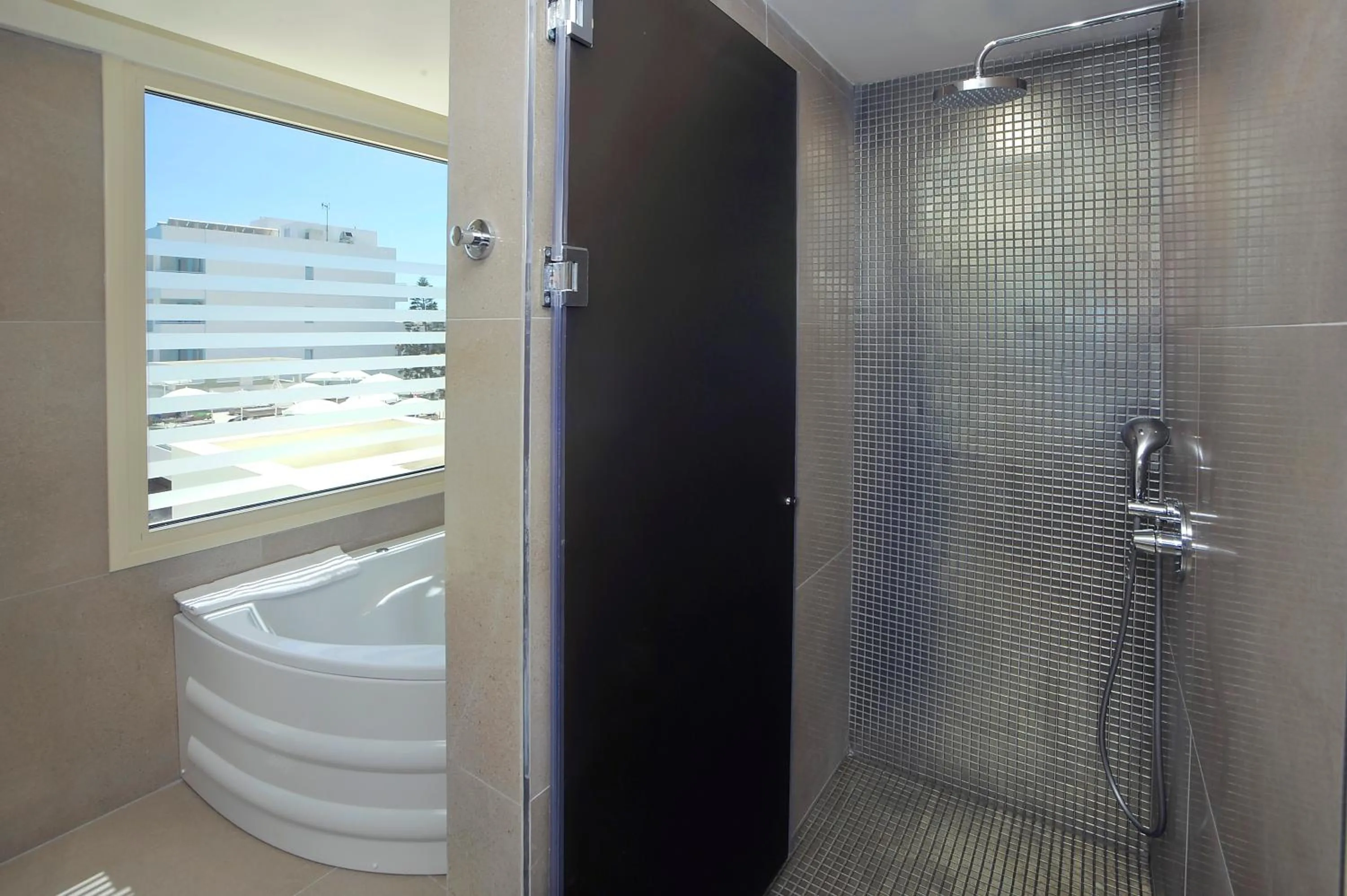 Nelia Beach Hotel & Spa