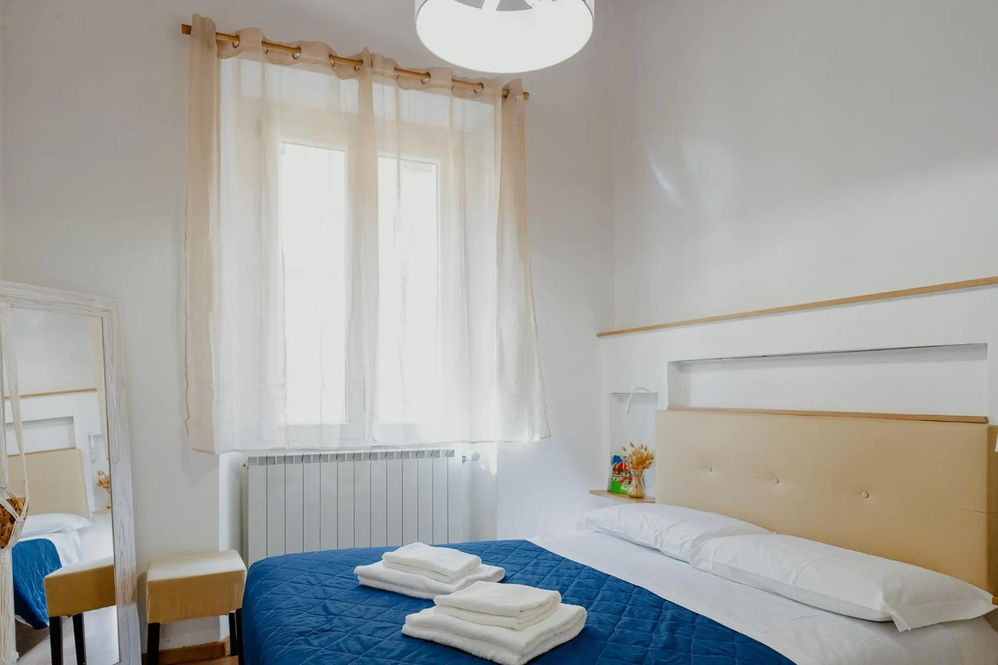 Bedroom, Bed in Florence Rooms