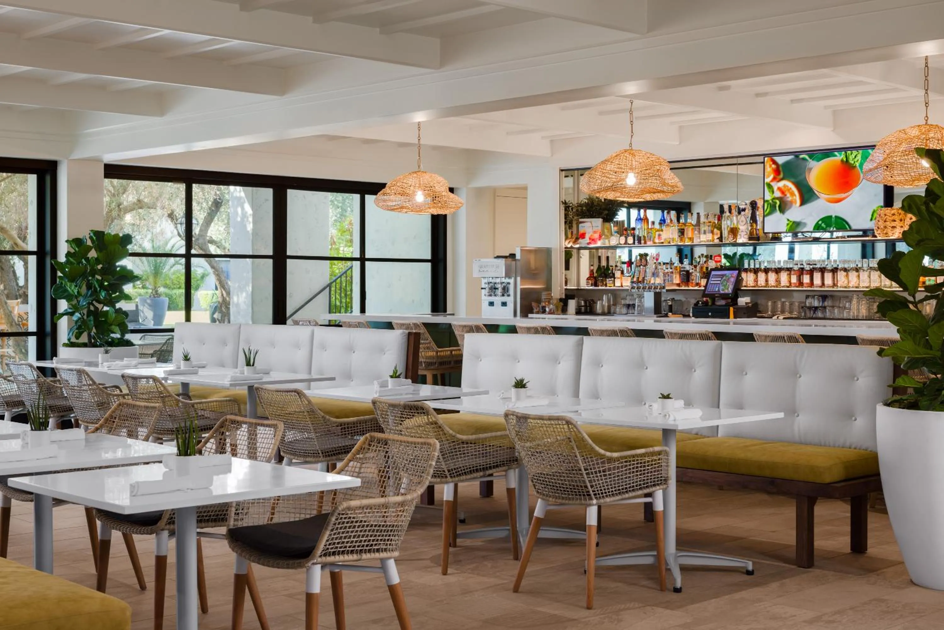 Restaurant/places to eat in Tommy Bahama Miramonte Resort & Spa