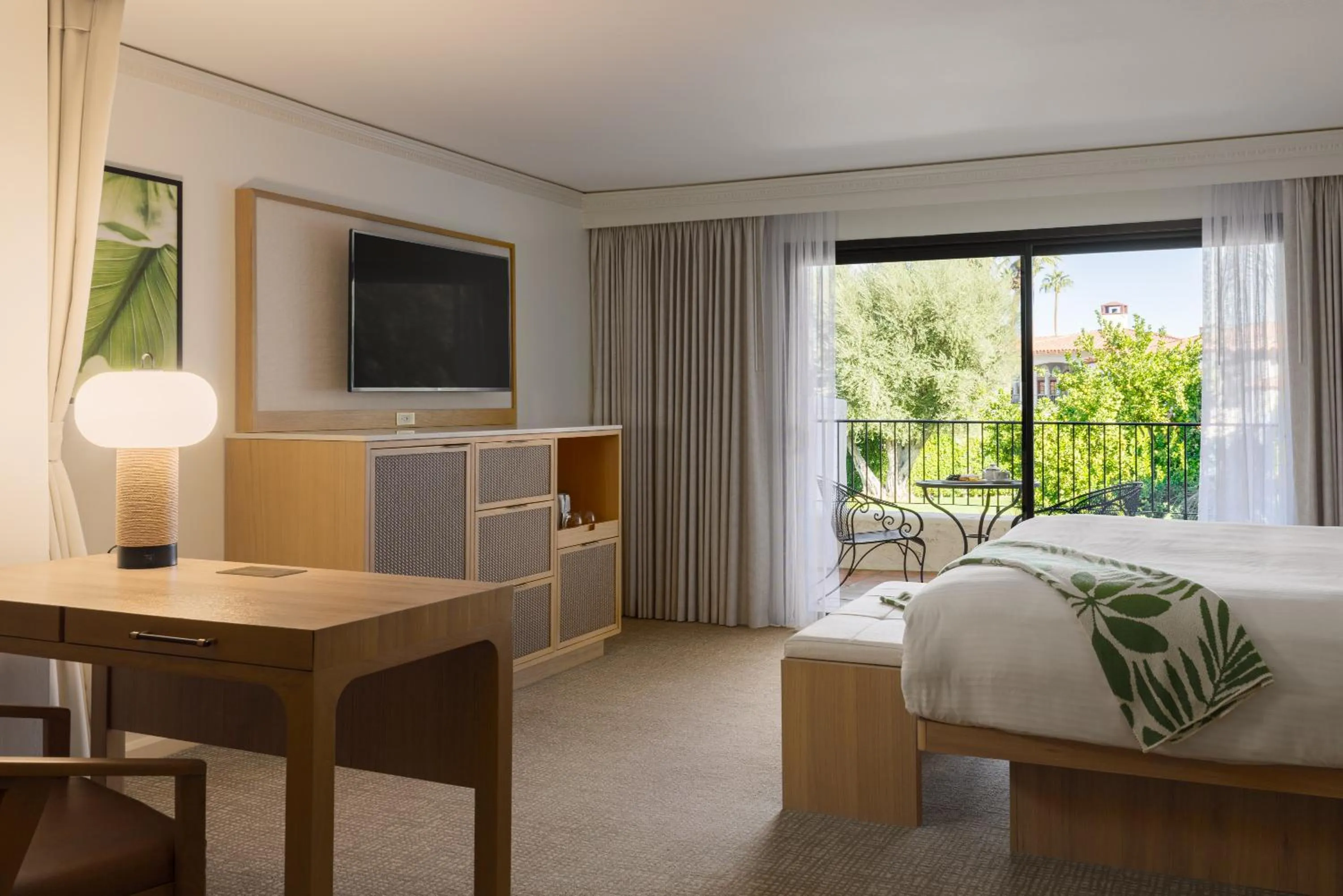 Bedroom, Bed in Tommy Bahama Miramonte Resort & Spa