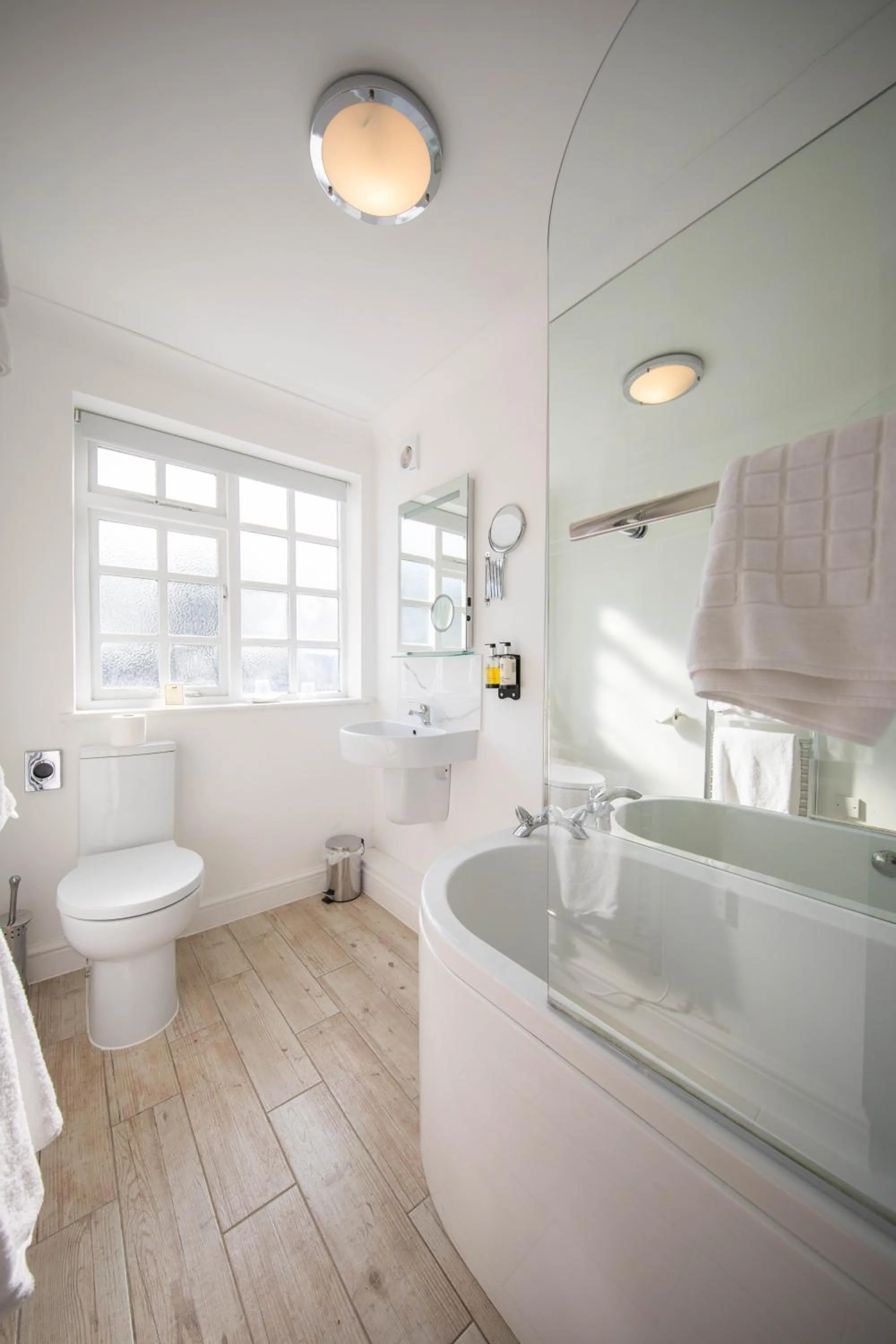 Bathroom in Bay Horse Inn Goldsborough