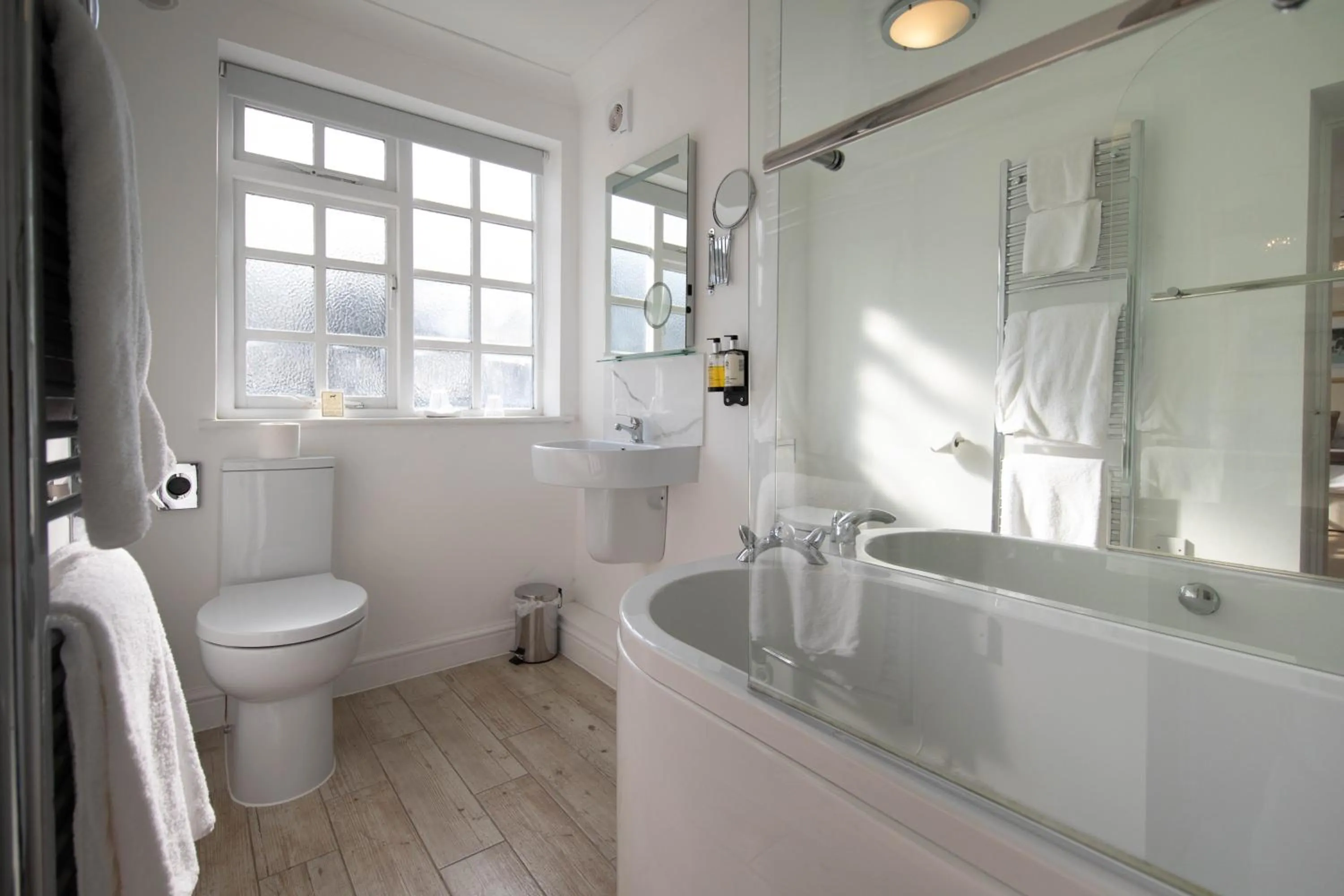 Bathroom in Bay Horse Inn Goldsborough