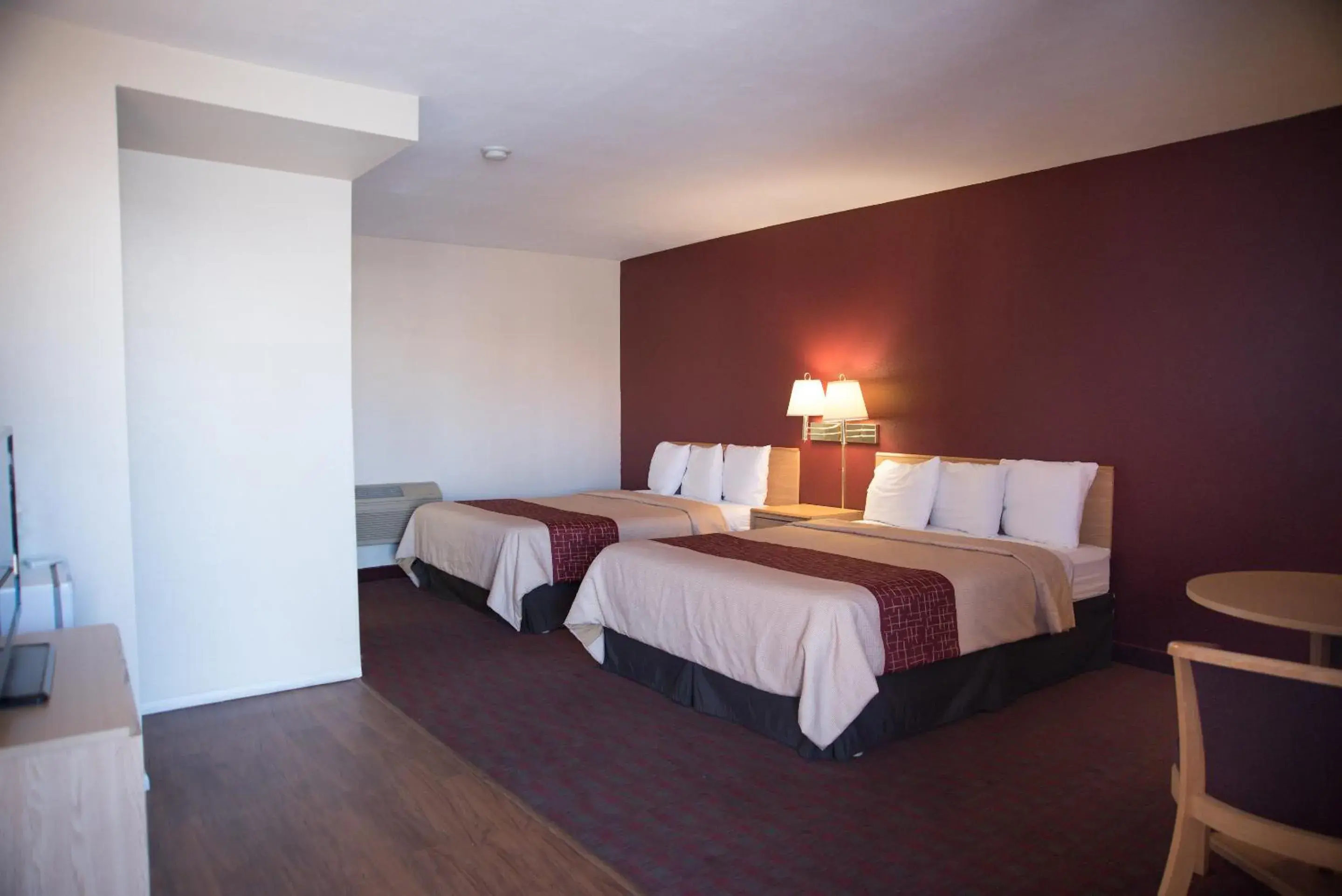 Deluxe Room with Two Double Beds Non-Smoking in Red Roof Inn Blythe Deluxe Room with Two Double Beds Non-Smoking in Red Roof Inn Blythe