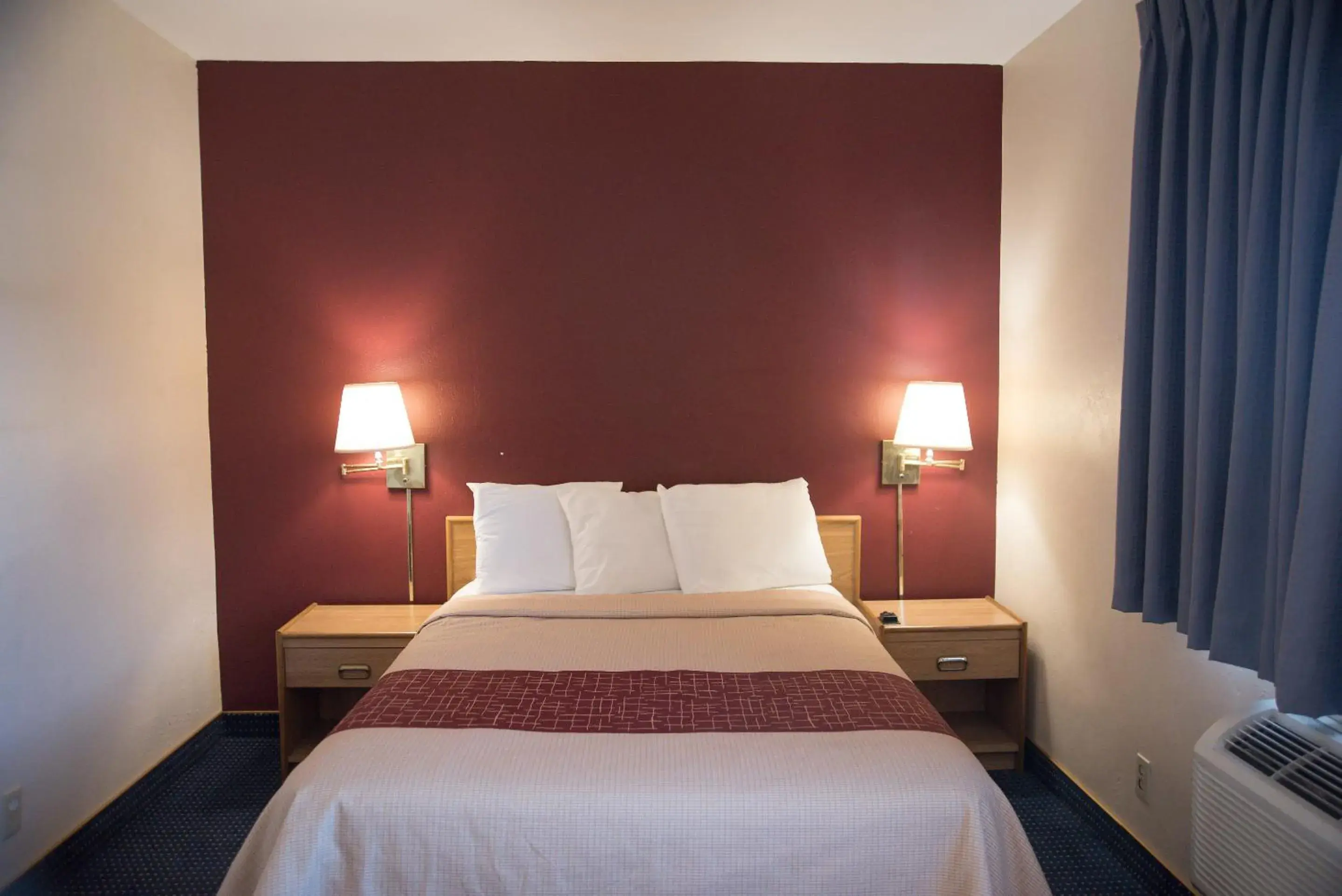 Photo of the whole room, Bed in Red Roof Inn Blythe Photo of the whole room, Bed in Red Roof Inn Blythe