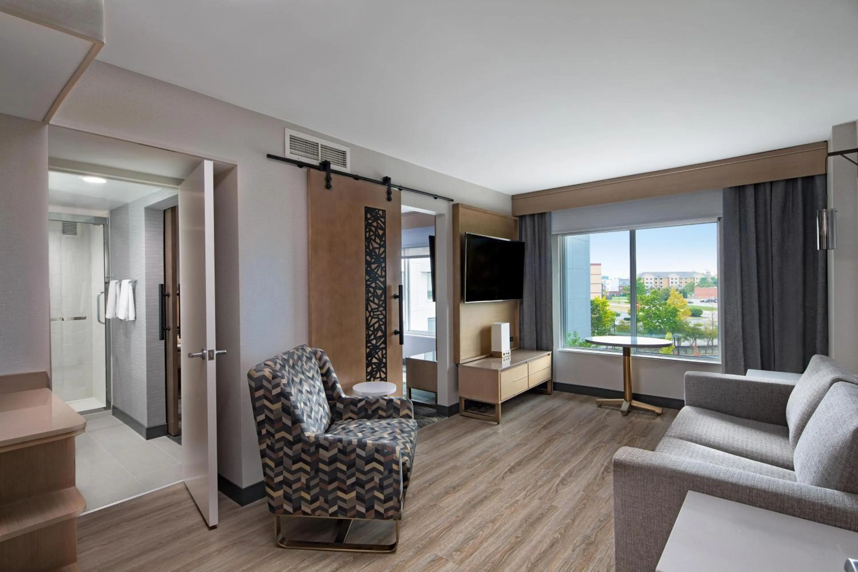 Living room in Sheraton Suites Columbus Worthington