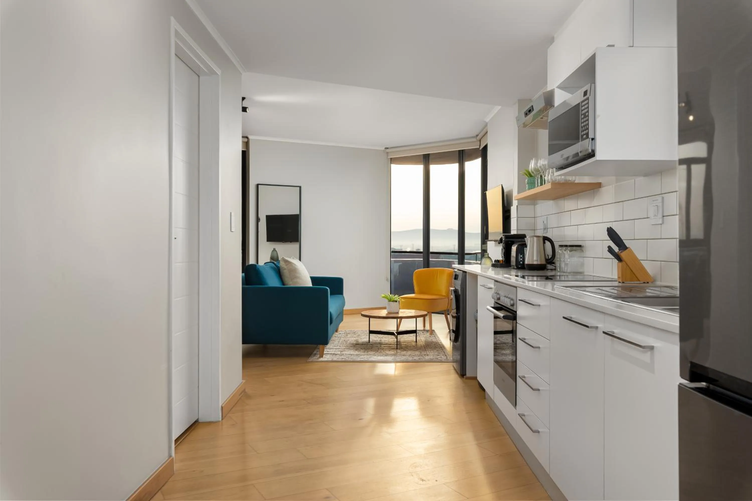 Kitchen or kitchenette in Urban Artisan Luxury Suites by Totalstay