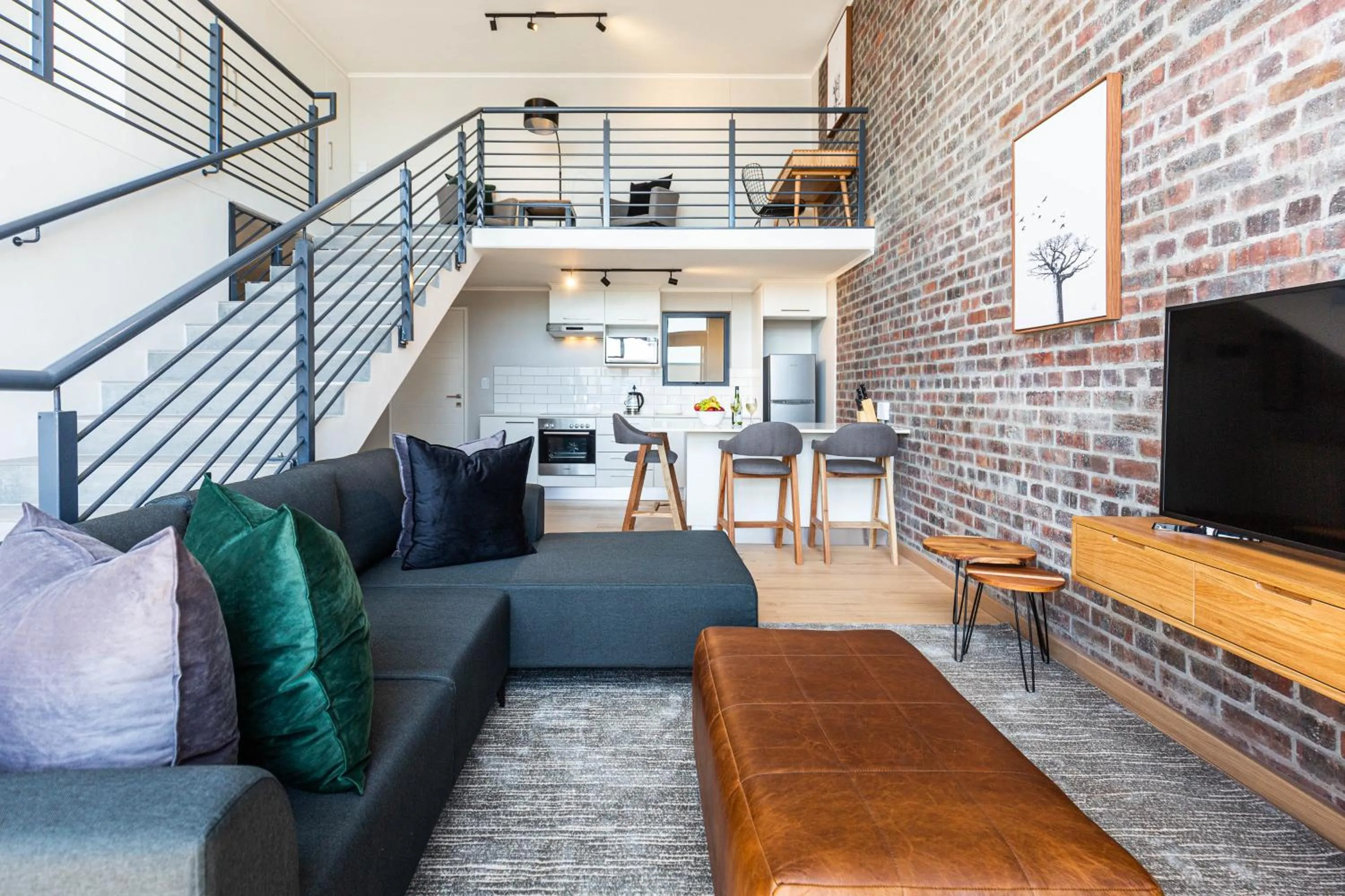 TV and multimedia in Urban Artisan Luxury Suites by Totalstay