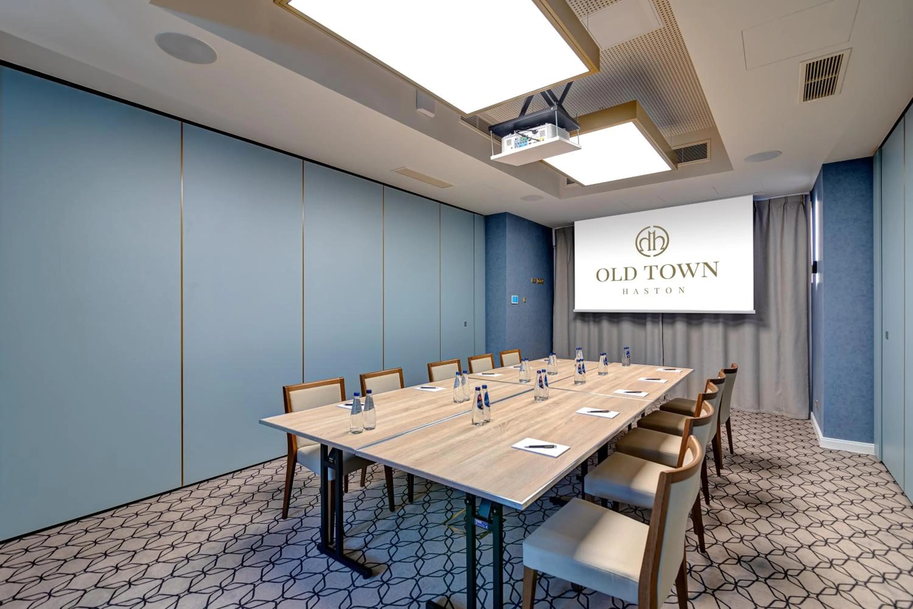 Meeting/conference room in Old Town Haston