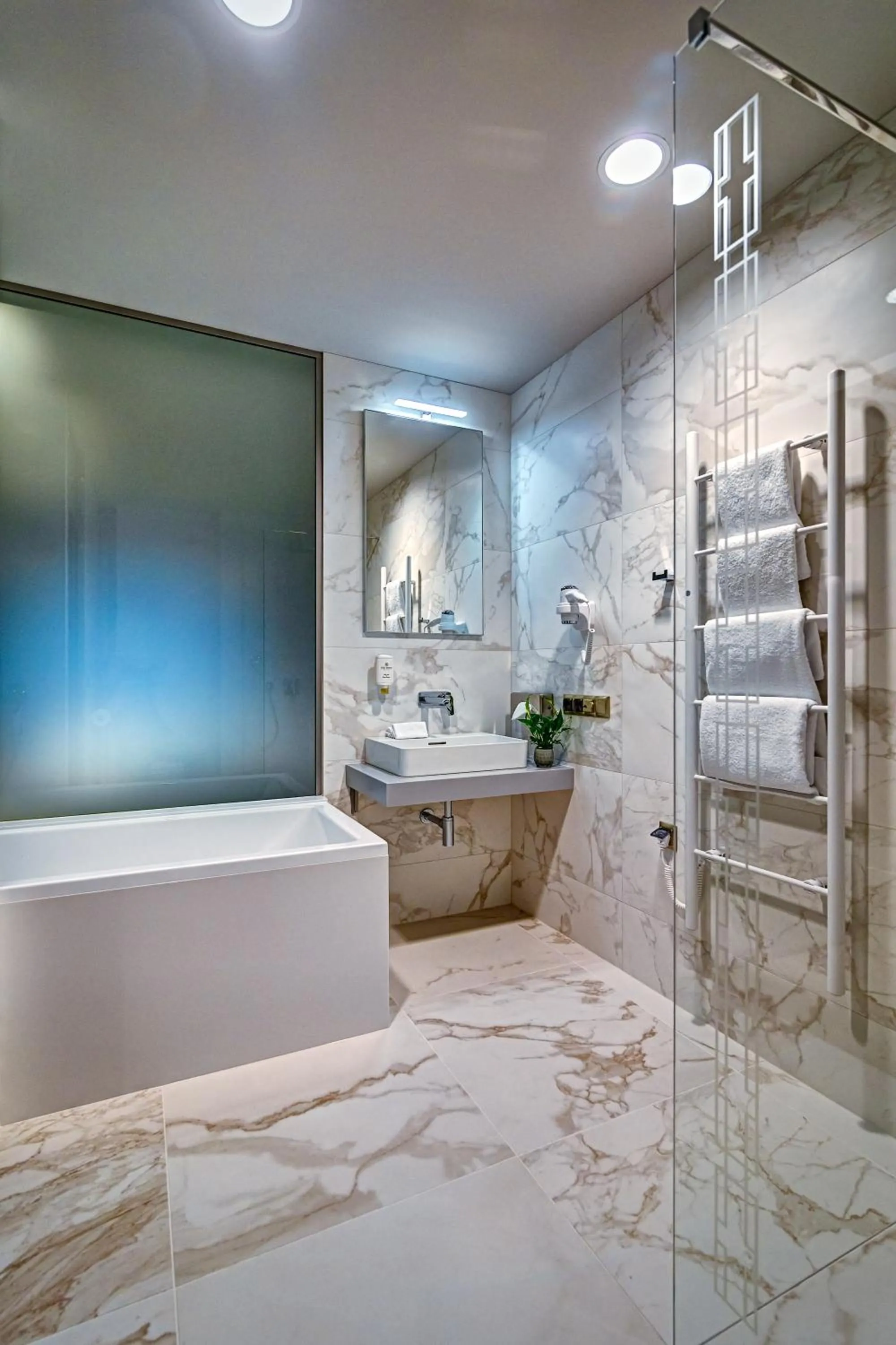 Bathroom in Old Town Haston