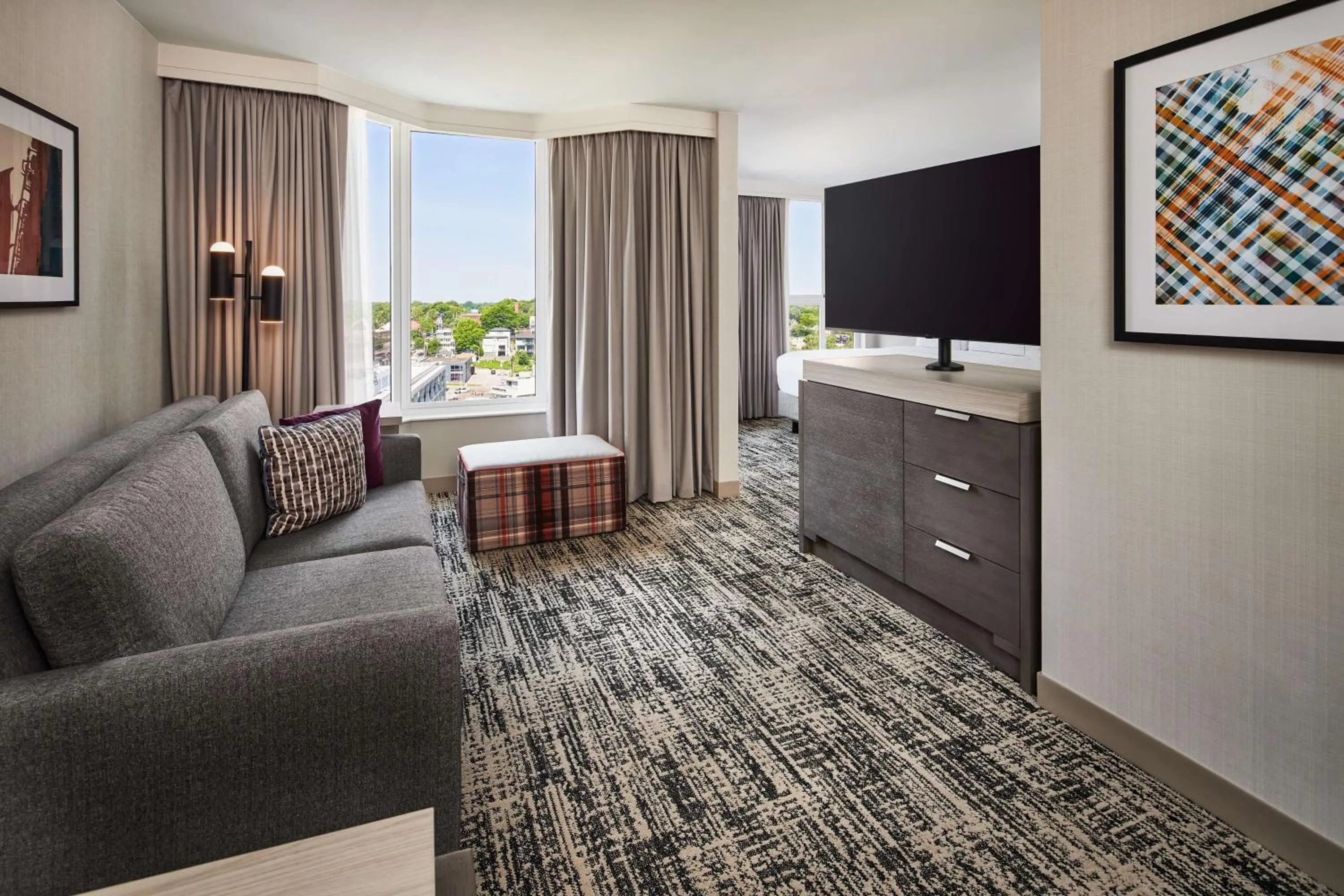 TV and multimedia in Hilton Kansas City Country Club Plaza