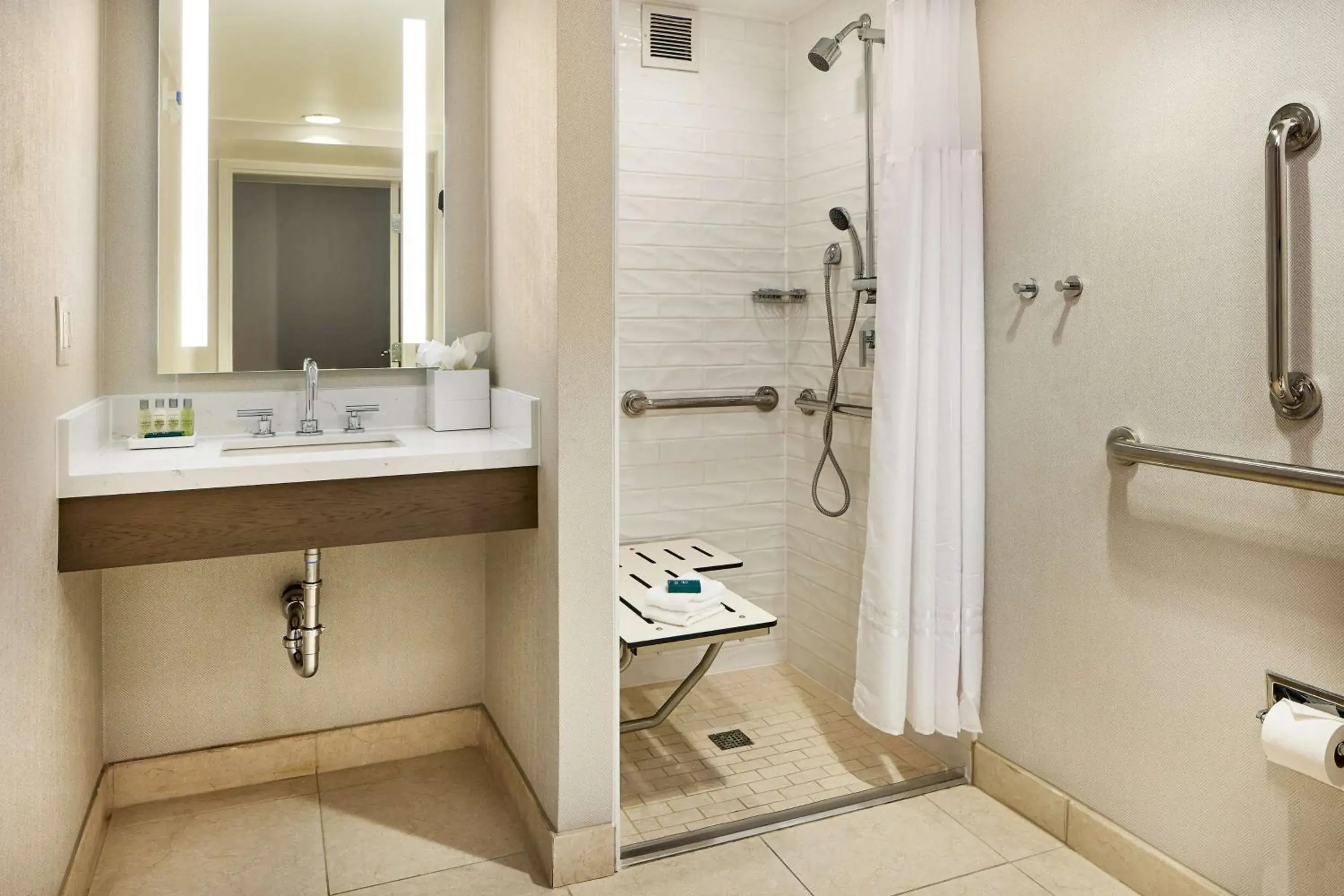 Bathroom in Hilton Kansas City Country Club Plaza Bathroom in Hilton Kansas City Country Club Plaza