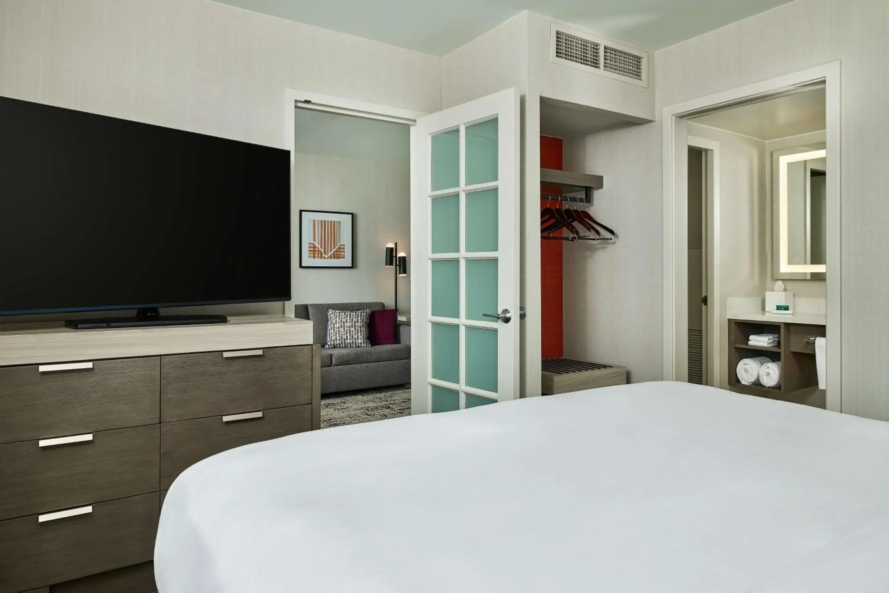 Bed in Hilton Kansas City Country Club Plaza Bed in Hilton Kansas City Country Club Plaza