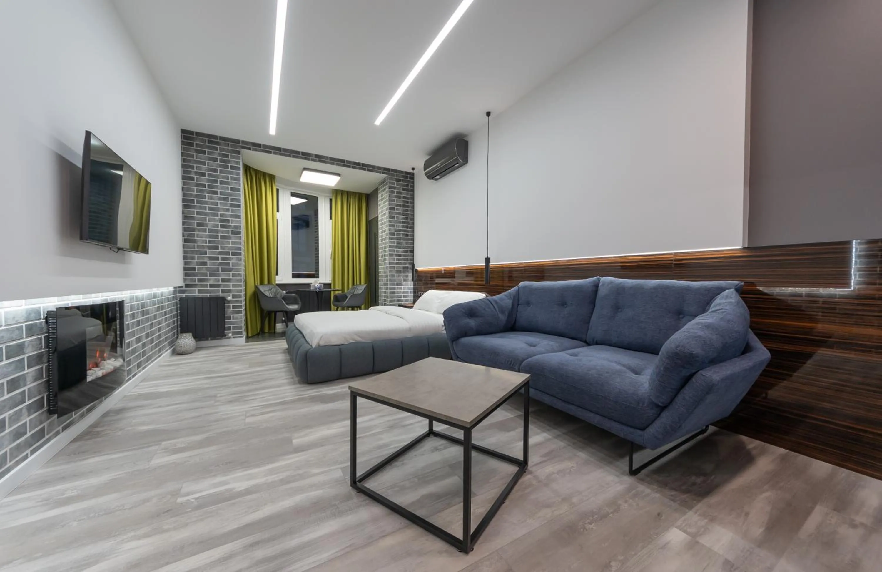 King Suite with Spa Bath in Luxury Apartments Arena Guliver