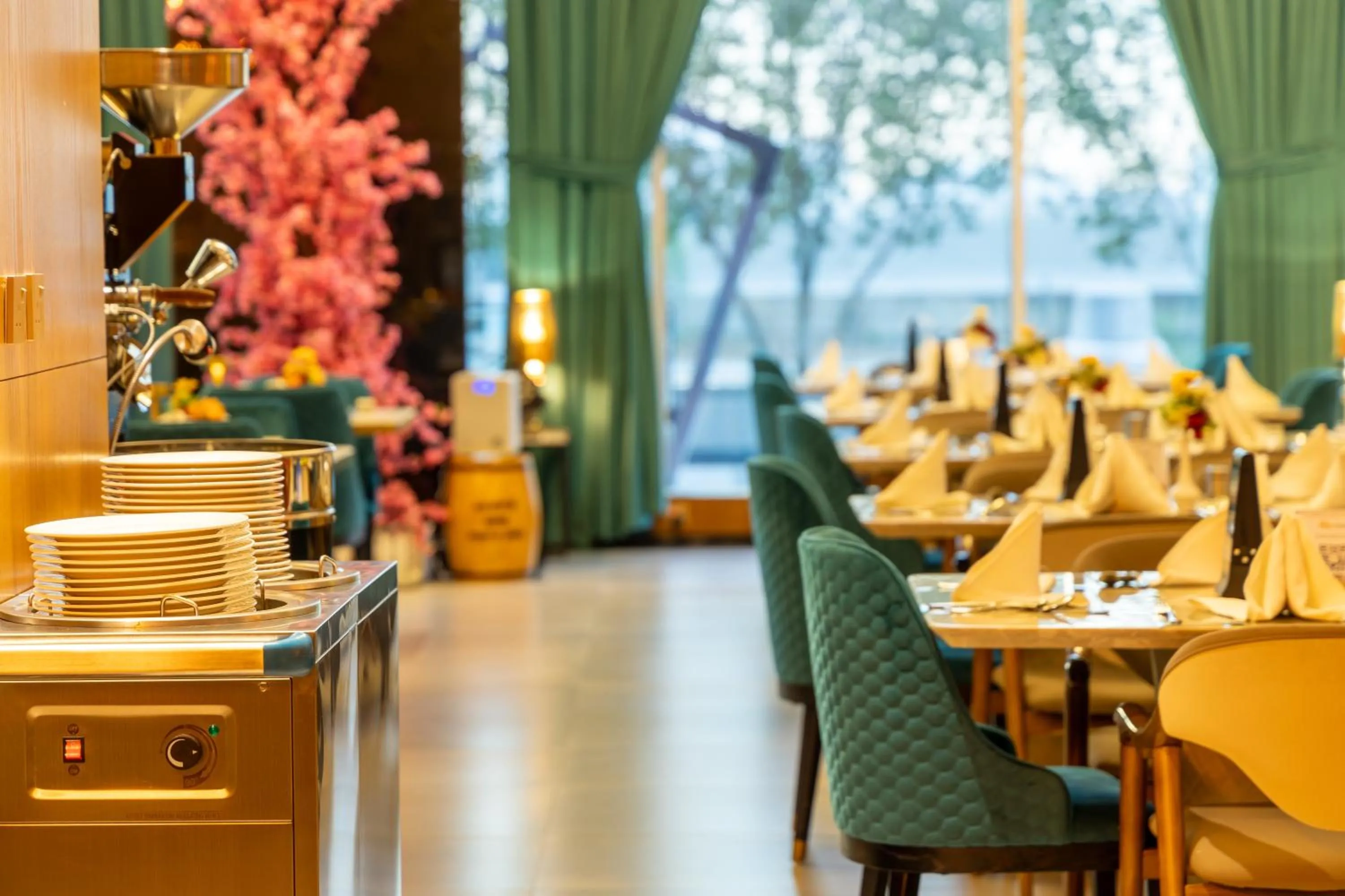 Restaurant/places to eat in Donatello Jeddah Hotel