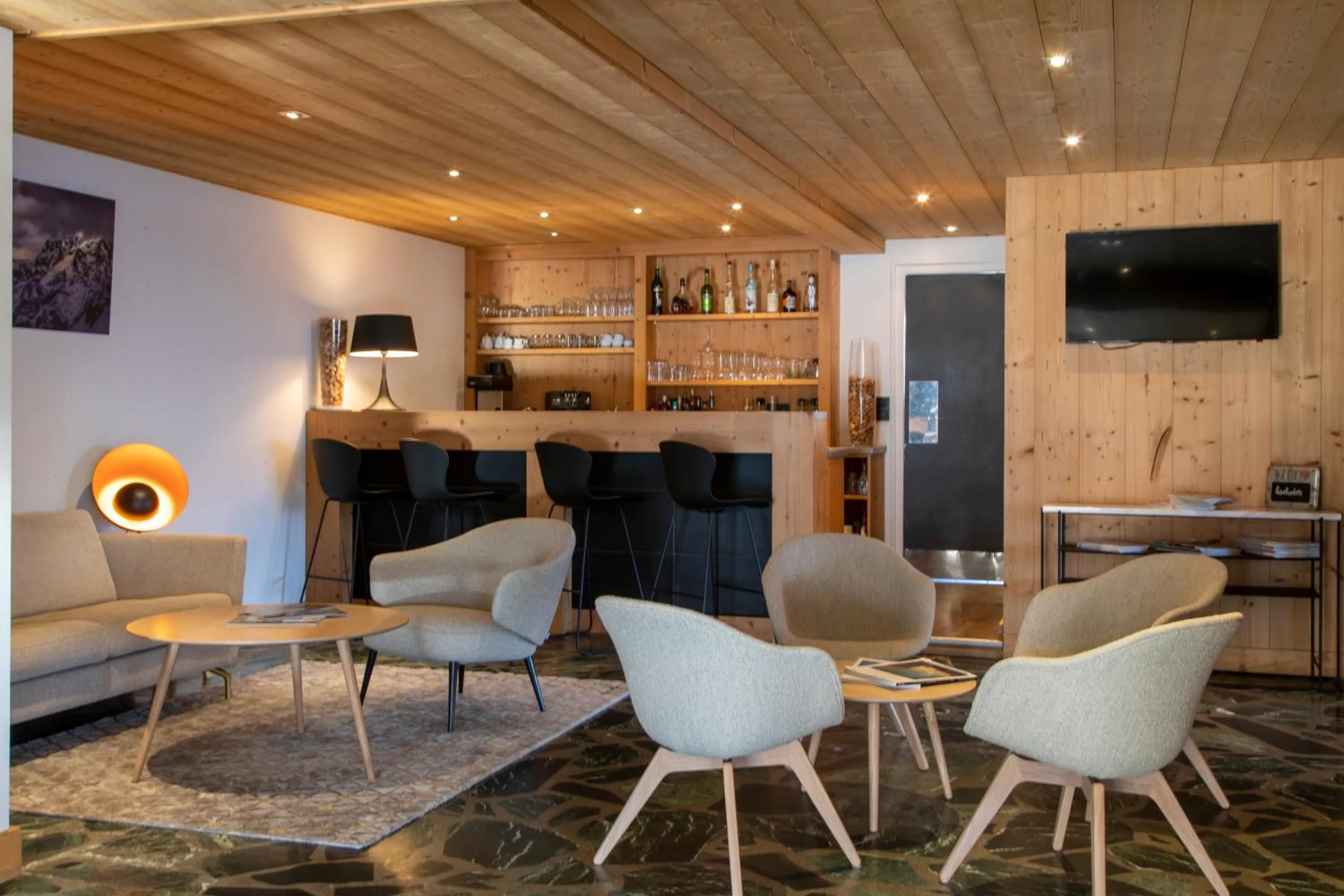 Chalet-Hôtel Les Rhodos