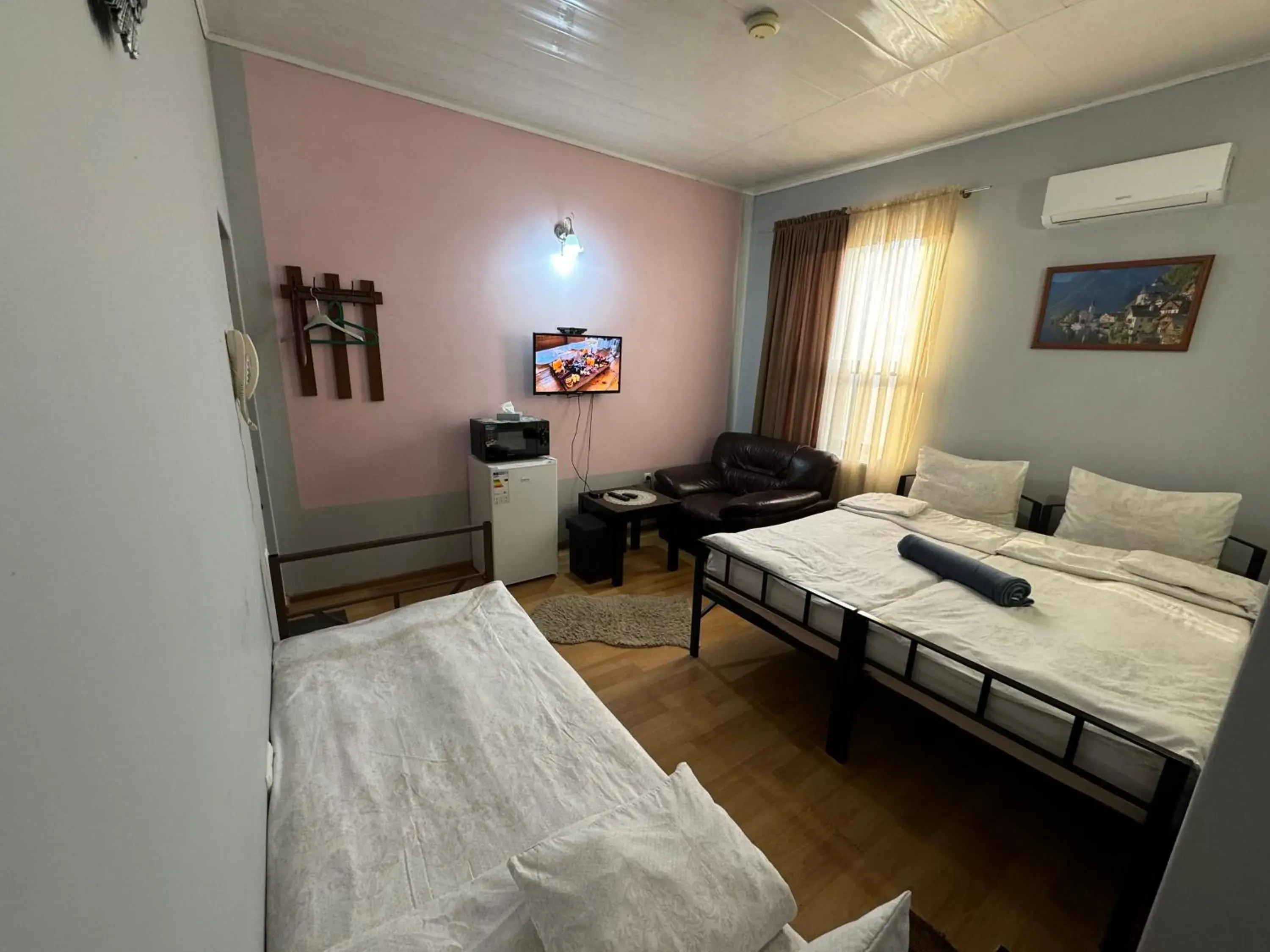 Budget Triple Room in ALEM Hotel Budget Triple Room in ALEM Hotel